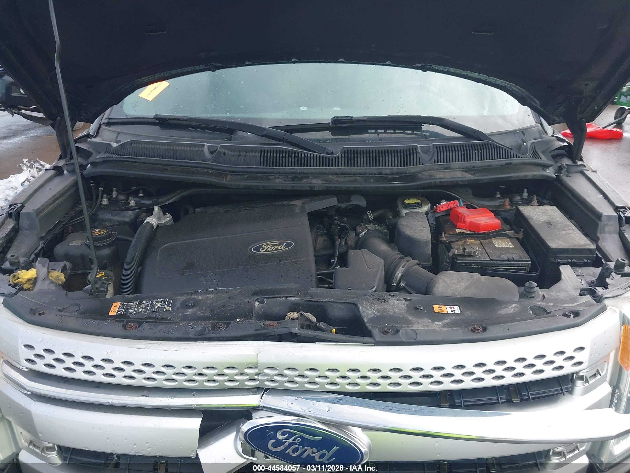FORD EXPLORER image 10