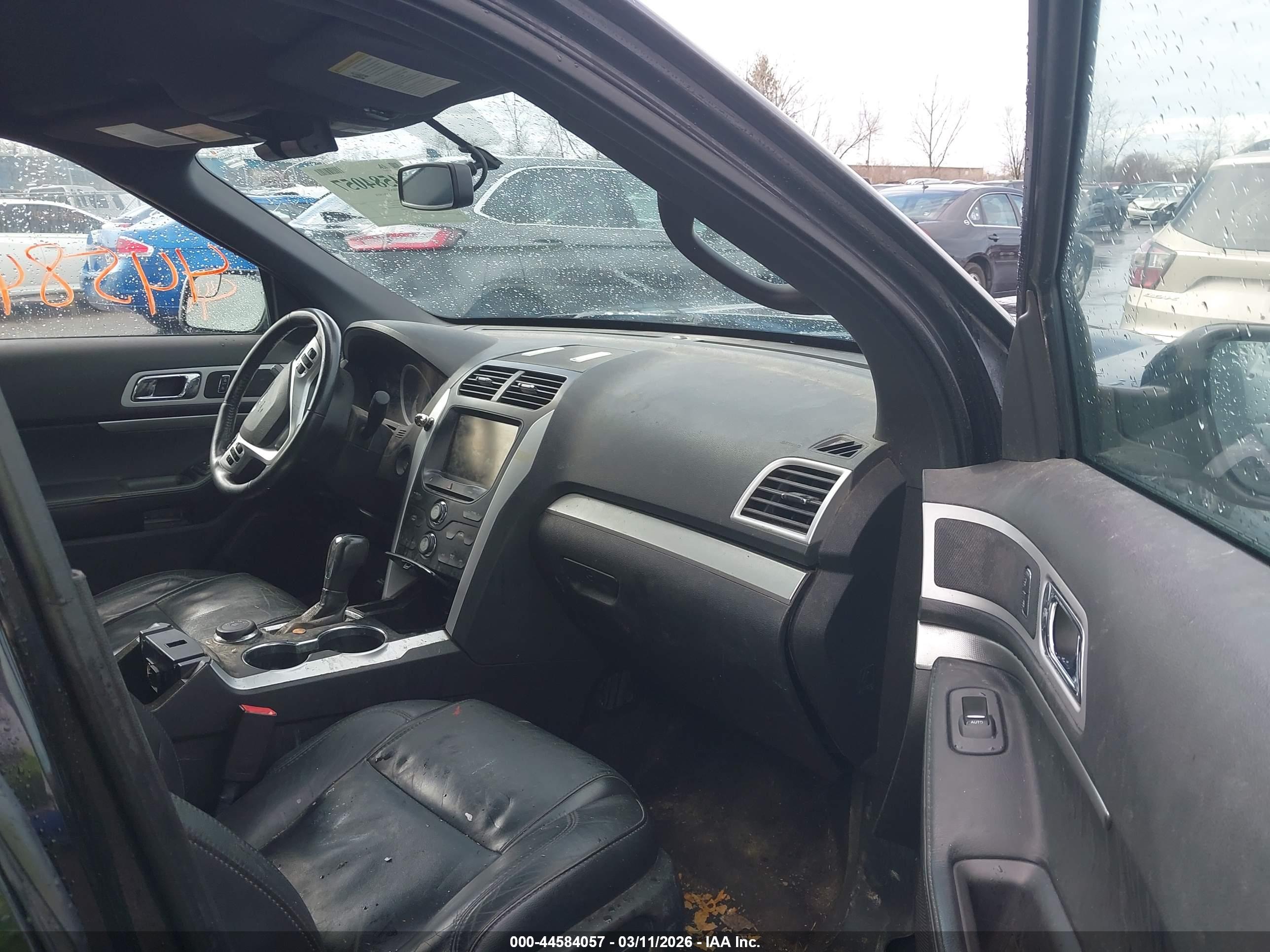 FORD EXPLORER image 5