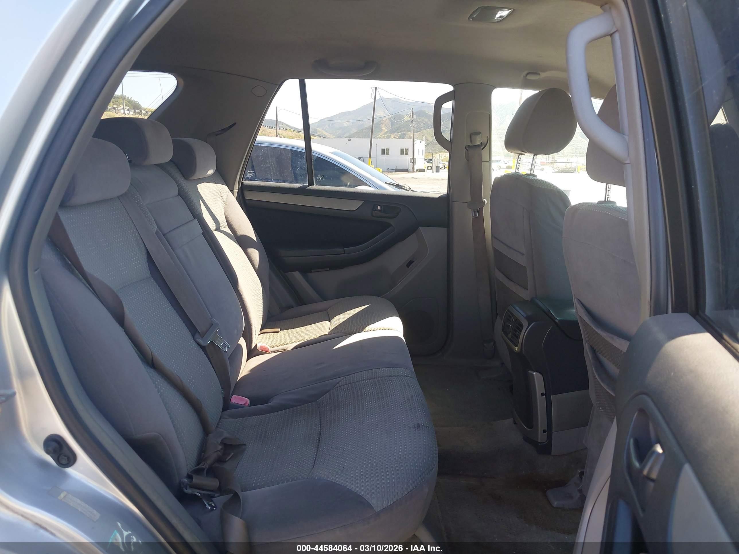 TOYOTA 4RUNNER image 8