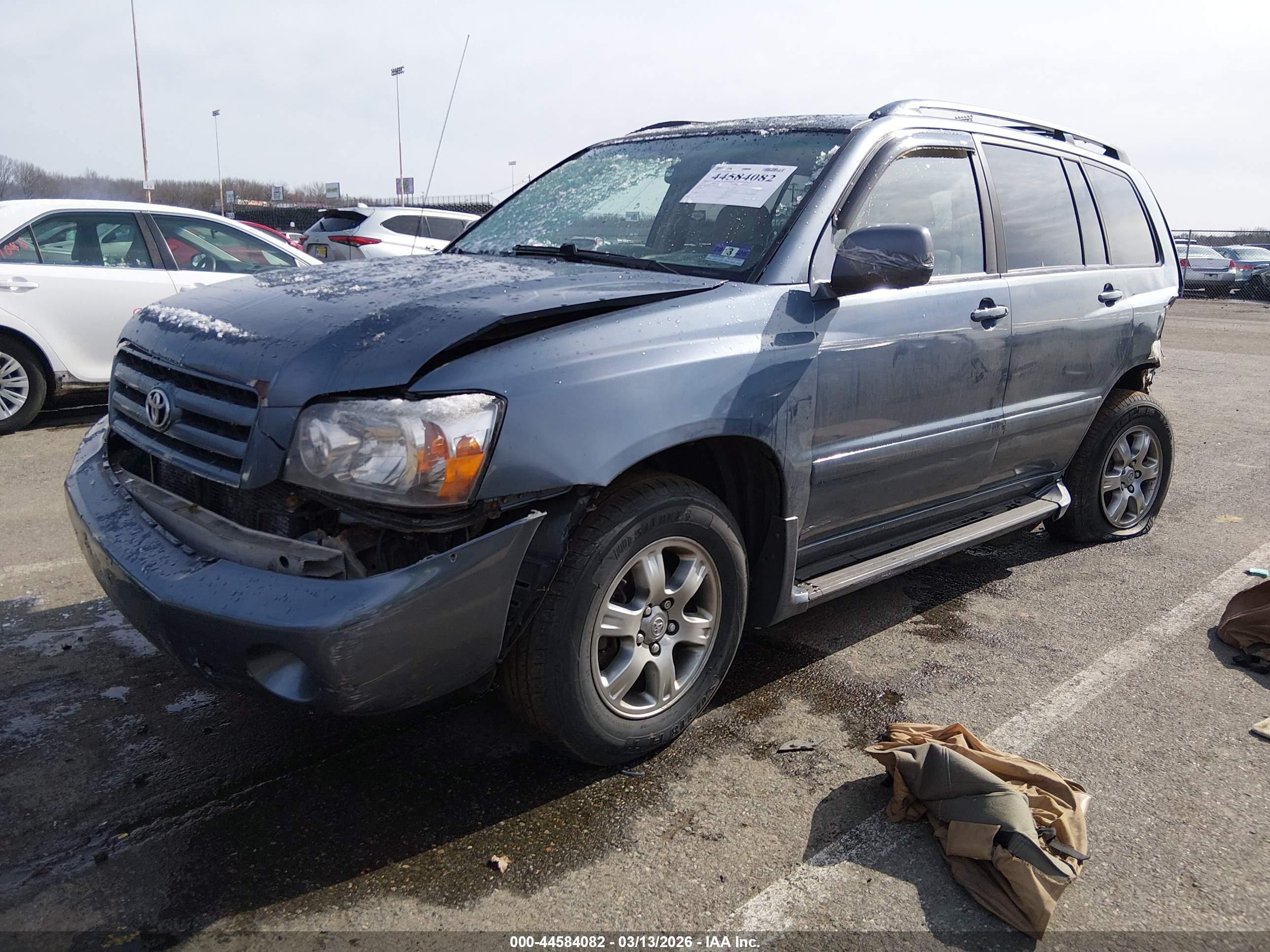 TOYOTA HIGHLANDER image 2