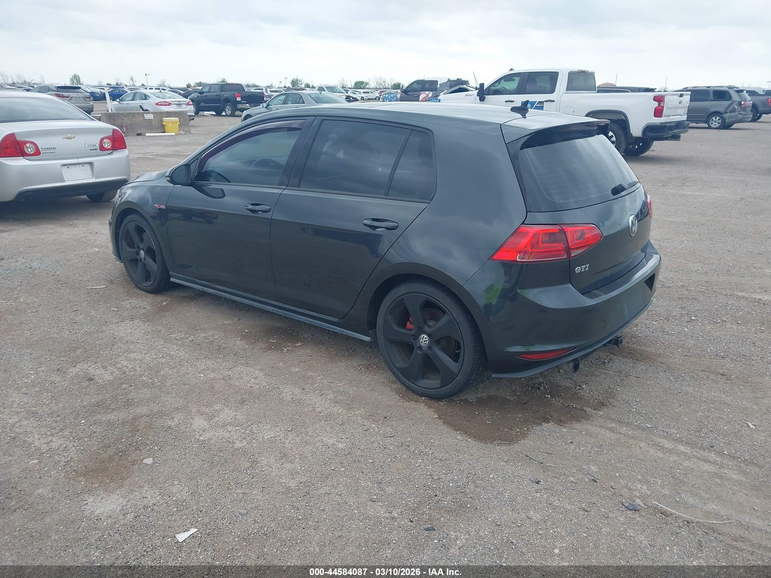 VOLKSWAGEN GOLF image 3