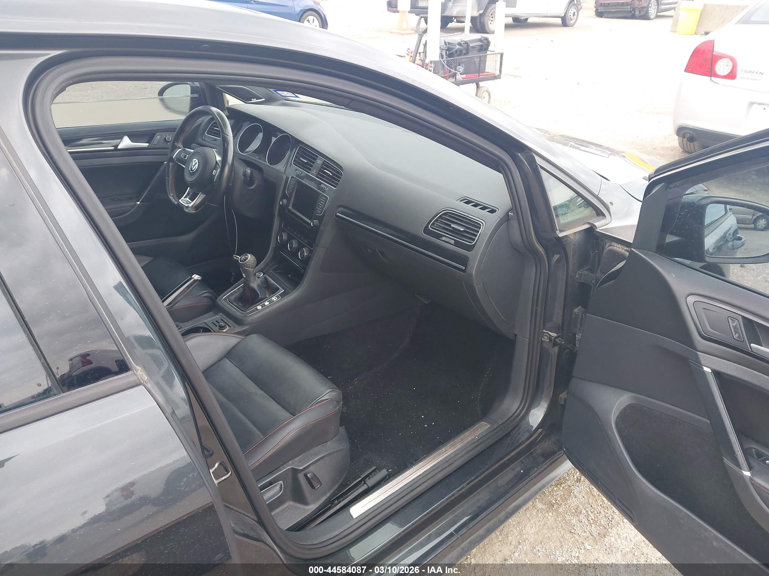 VOLKSWAGEN GOLF image 5