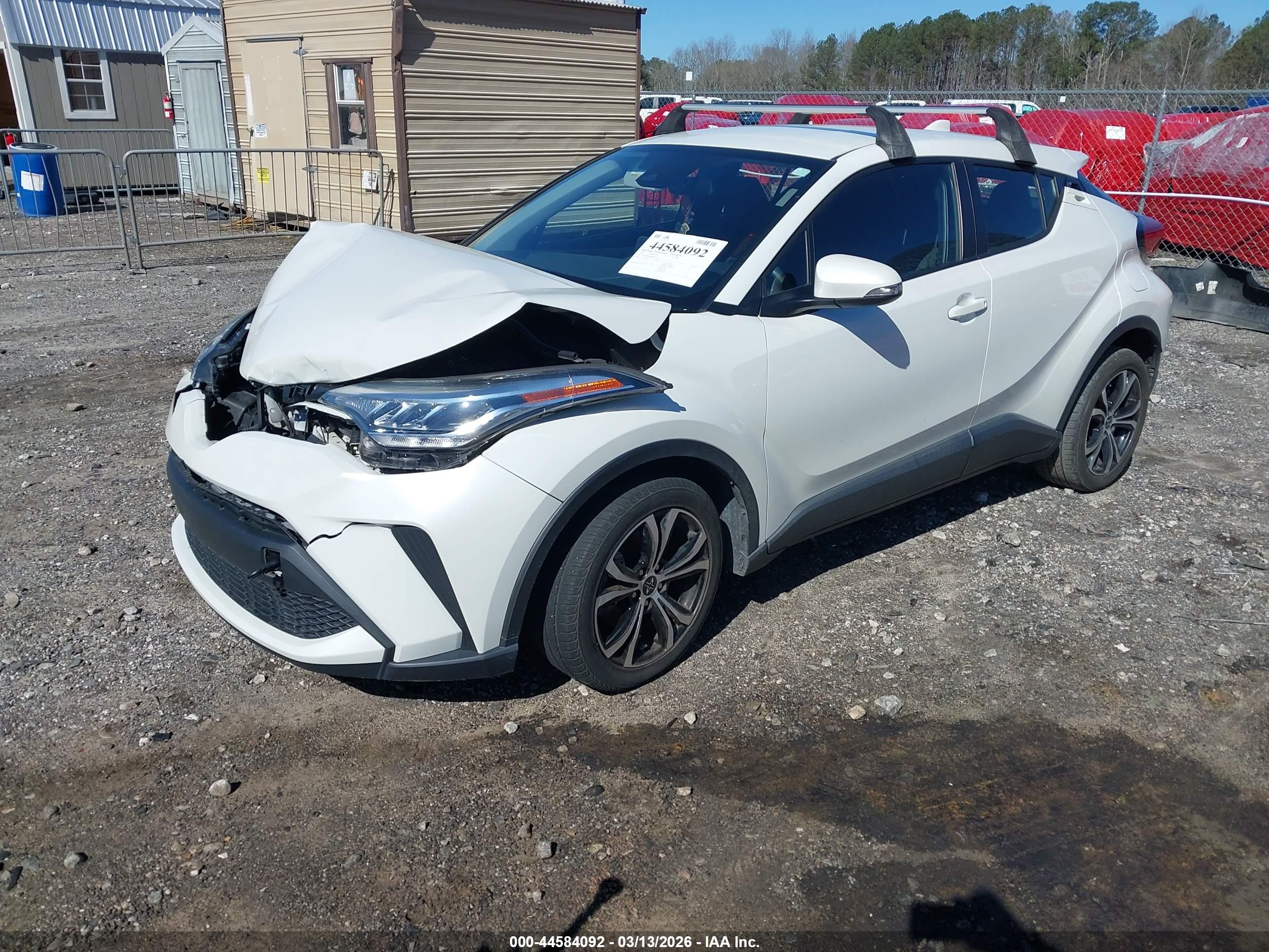 TOYOTA C-HR image 2
