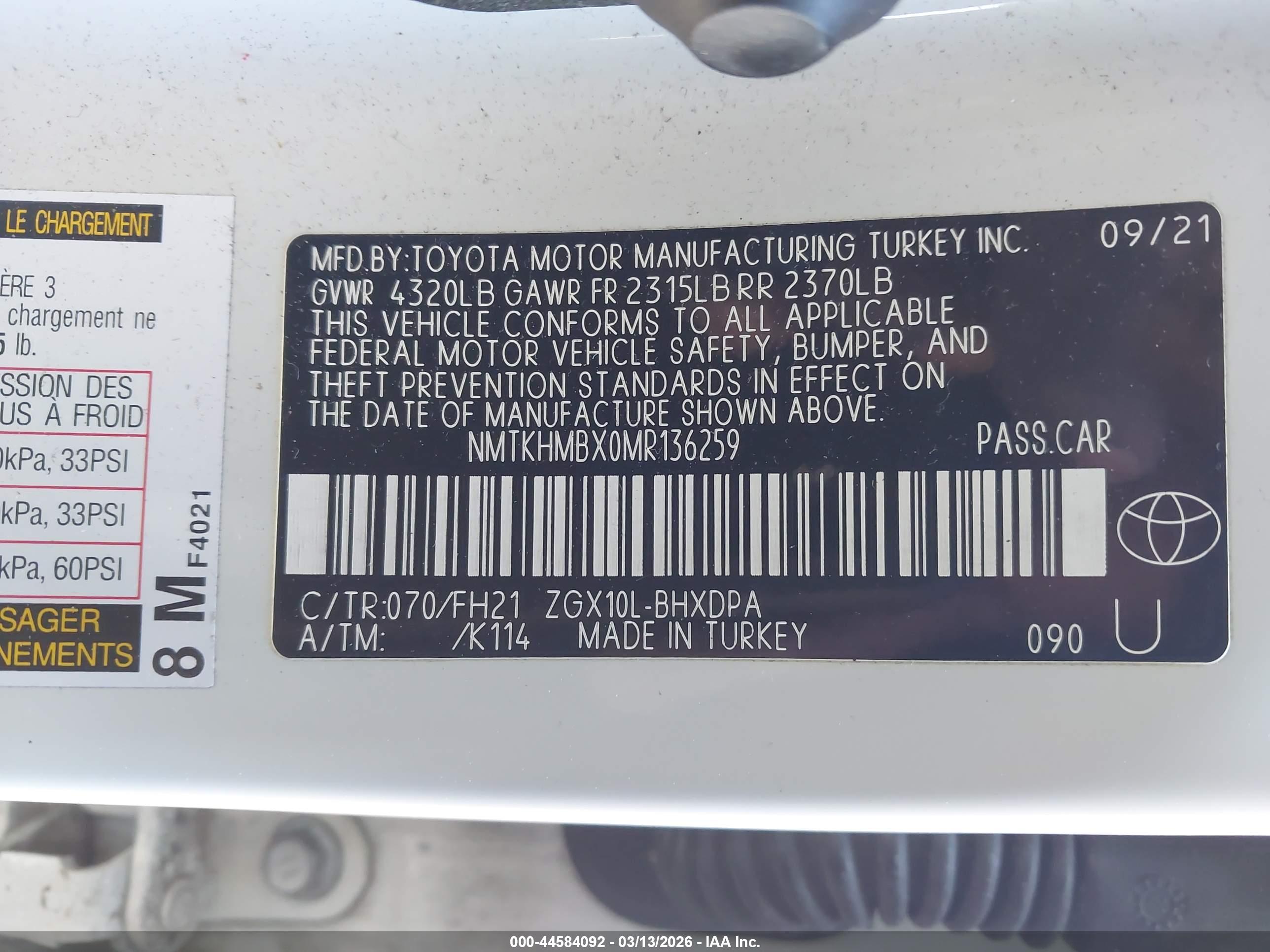 TOYOTA C-HR image 9