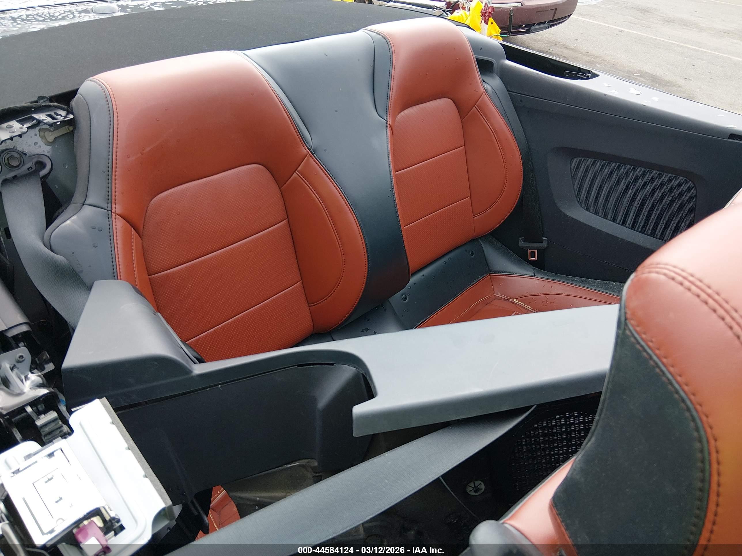 FORD MUSTANG image 8