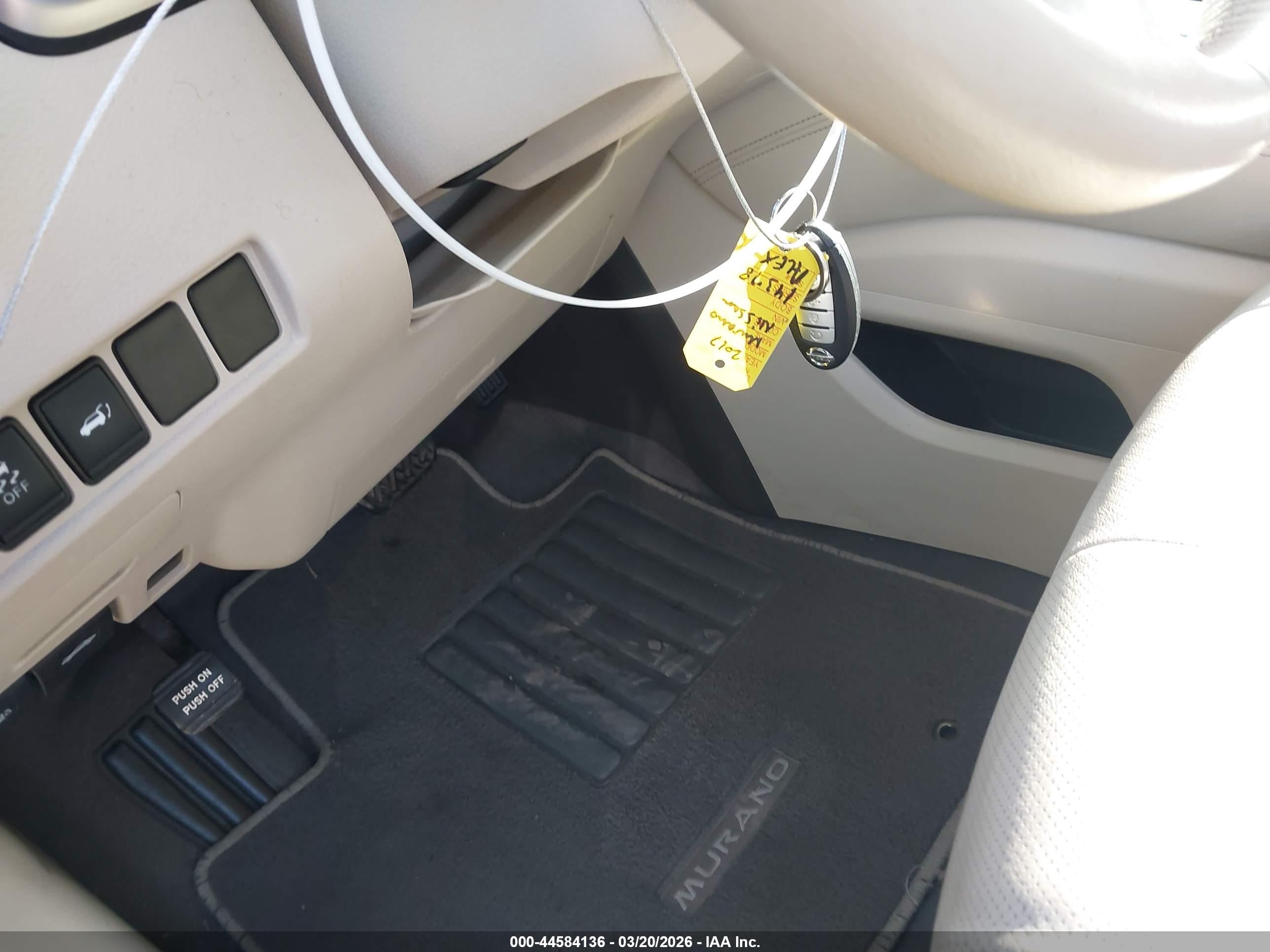 NISSAN MURANO image 11