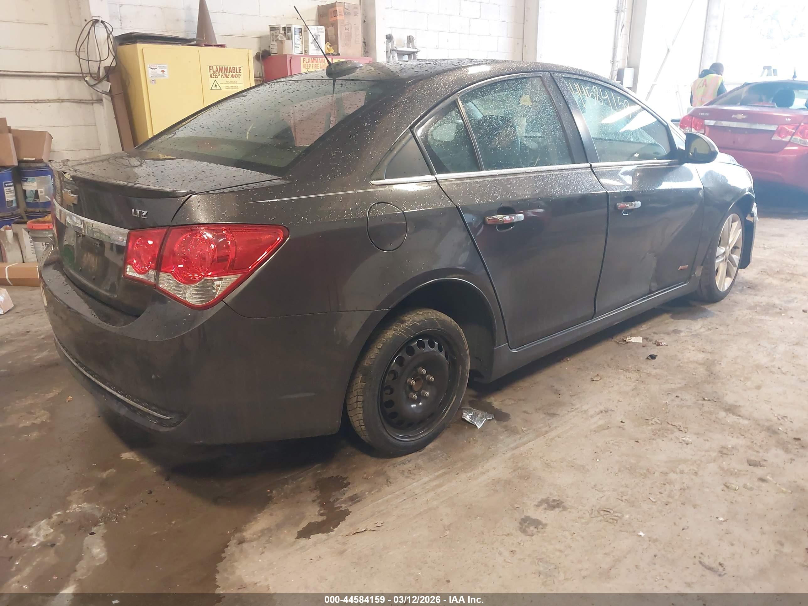 CHEVROLET CRUZE image 4