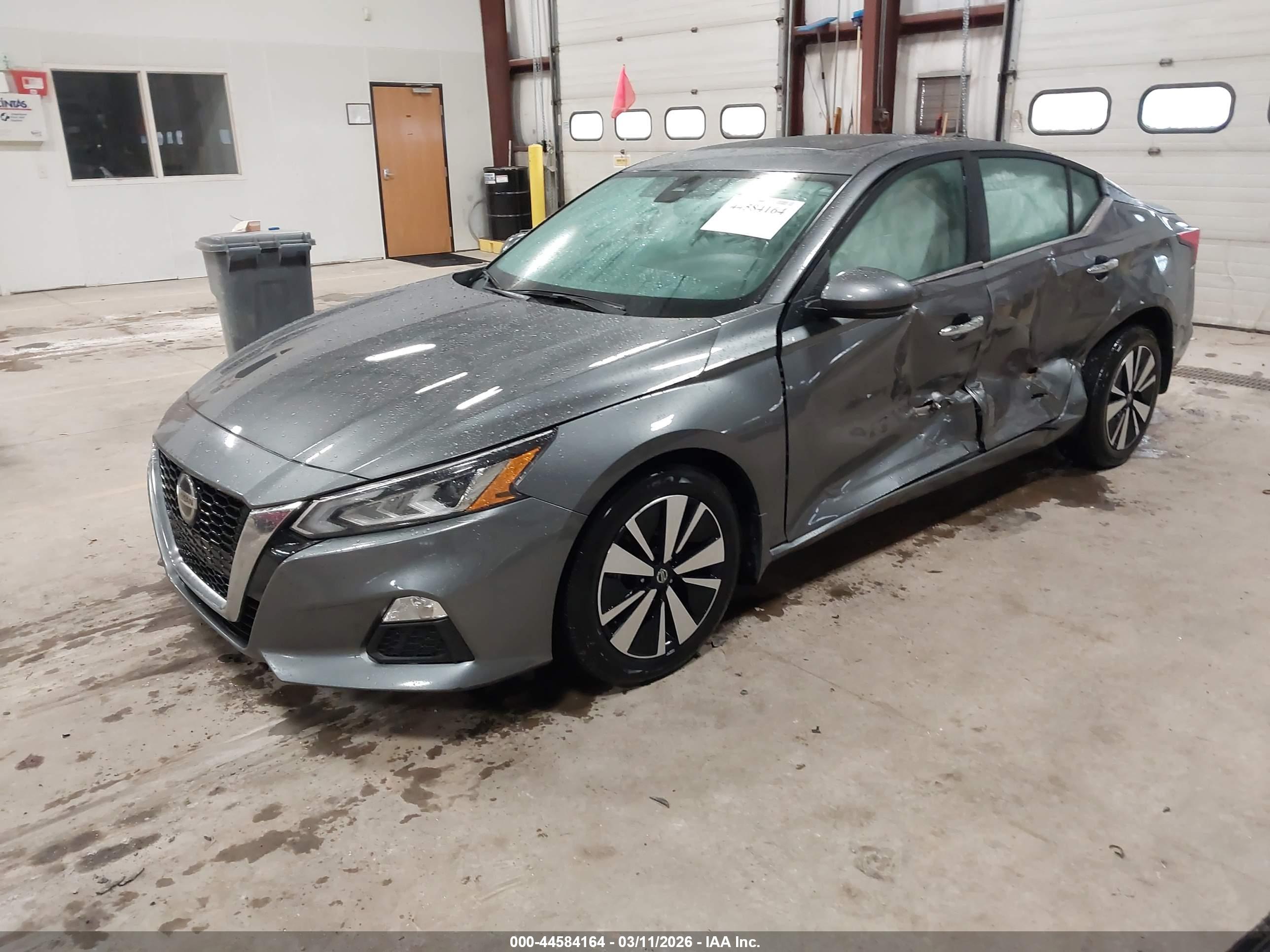 NISSAN ALTIMA image 2