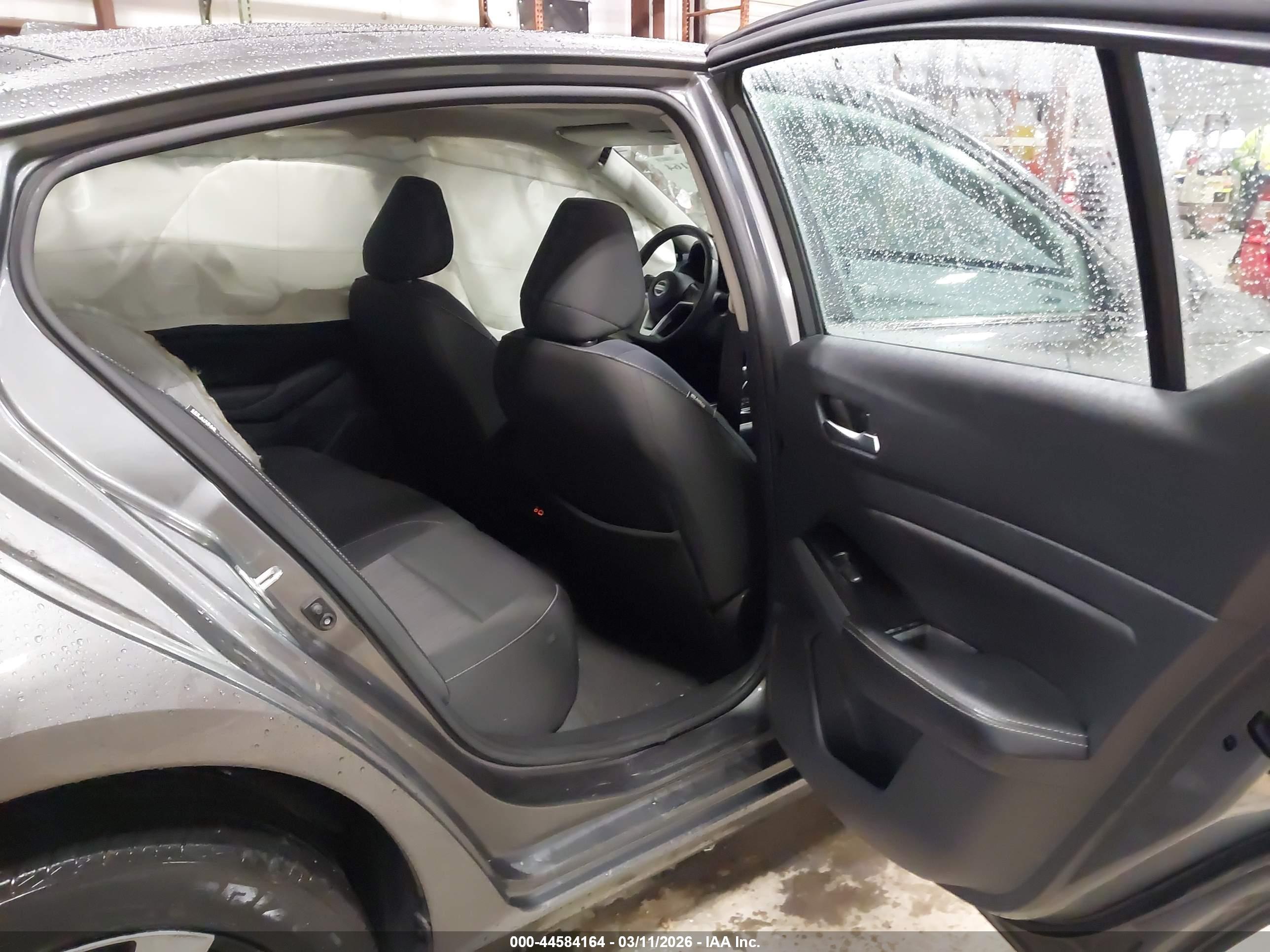 NISSAN ALTIMA image 8