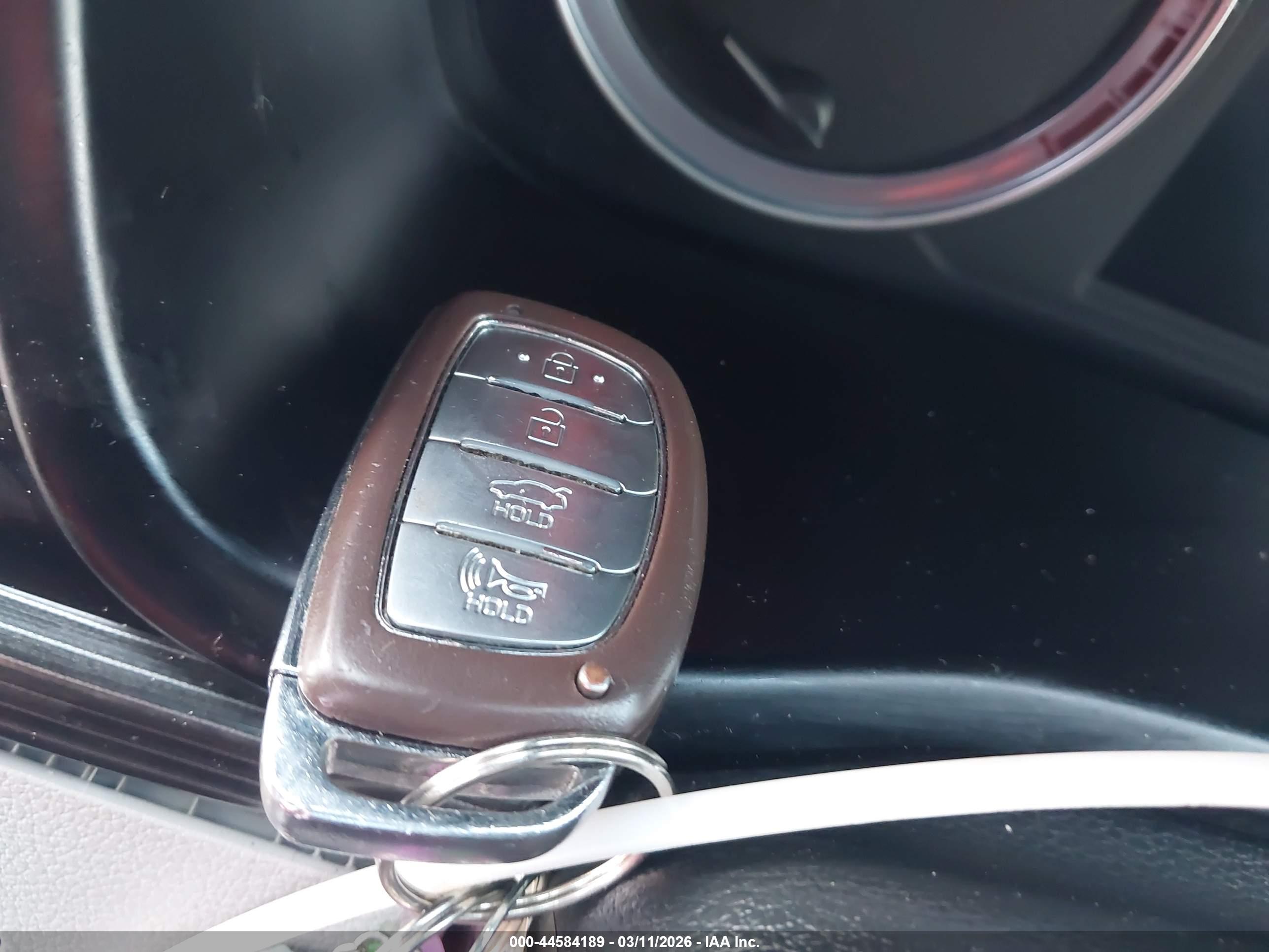 HYUNDAI SONATA image 11