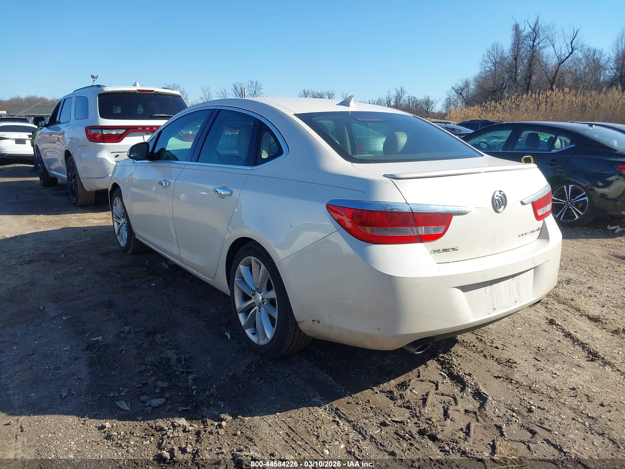 BUICK VERANO image 3