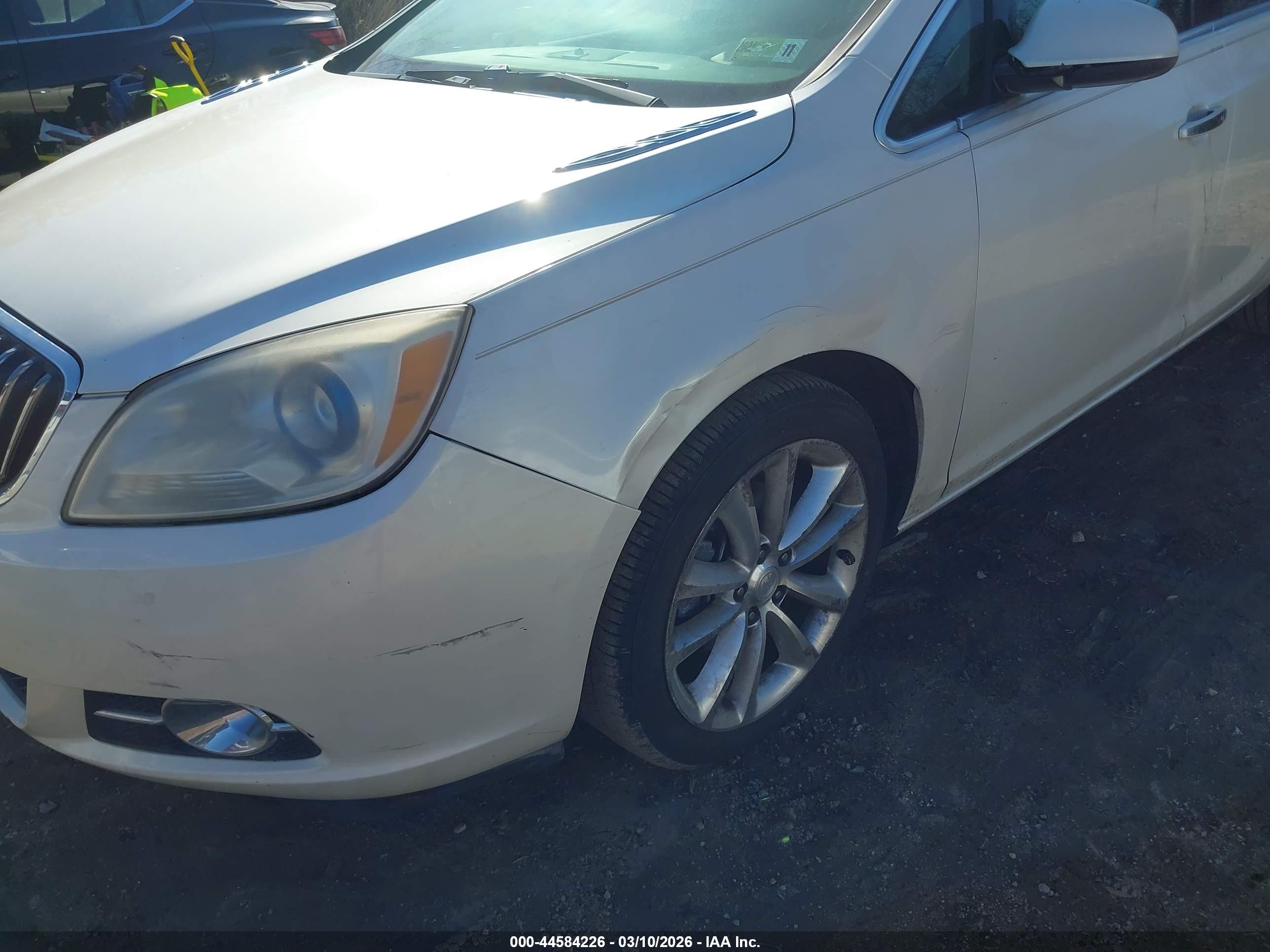BUICK VERANO image 6