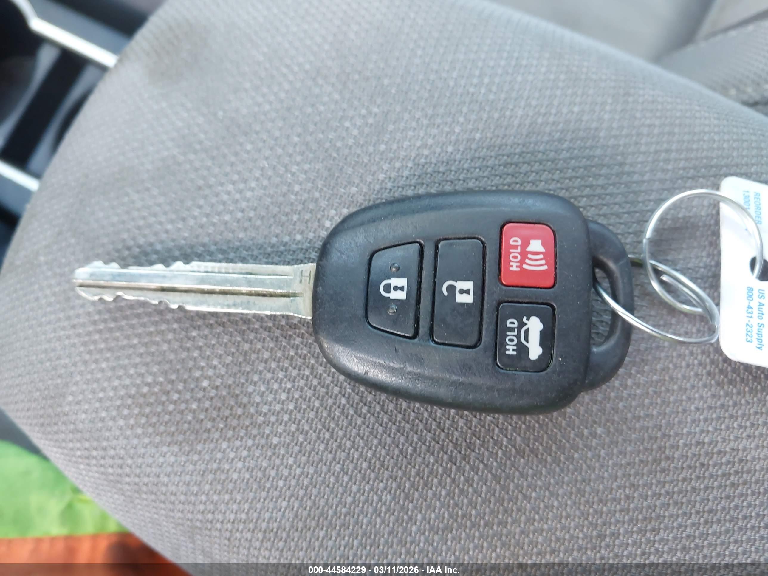 TOYOTA COROLLA image 11