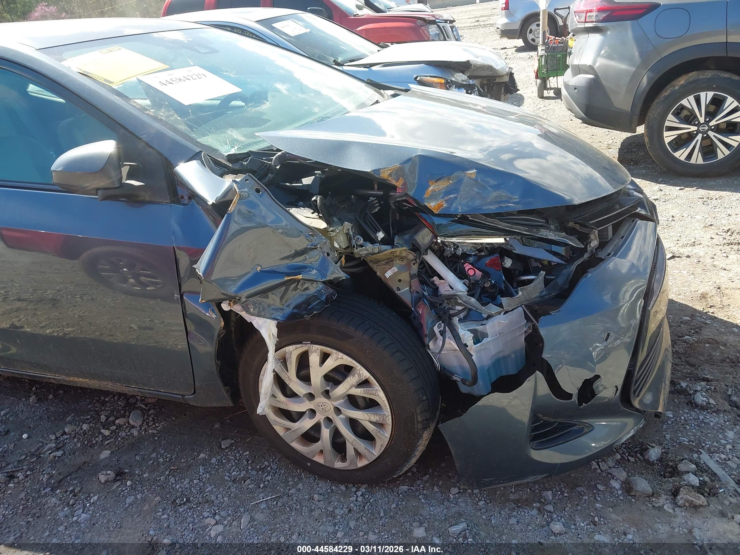 TOYOTA COROLLA image 6