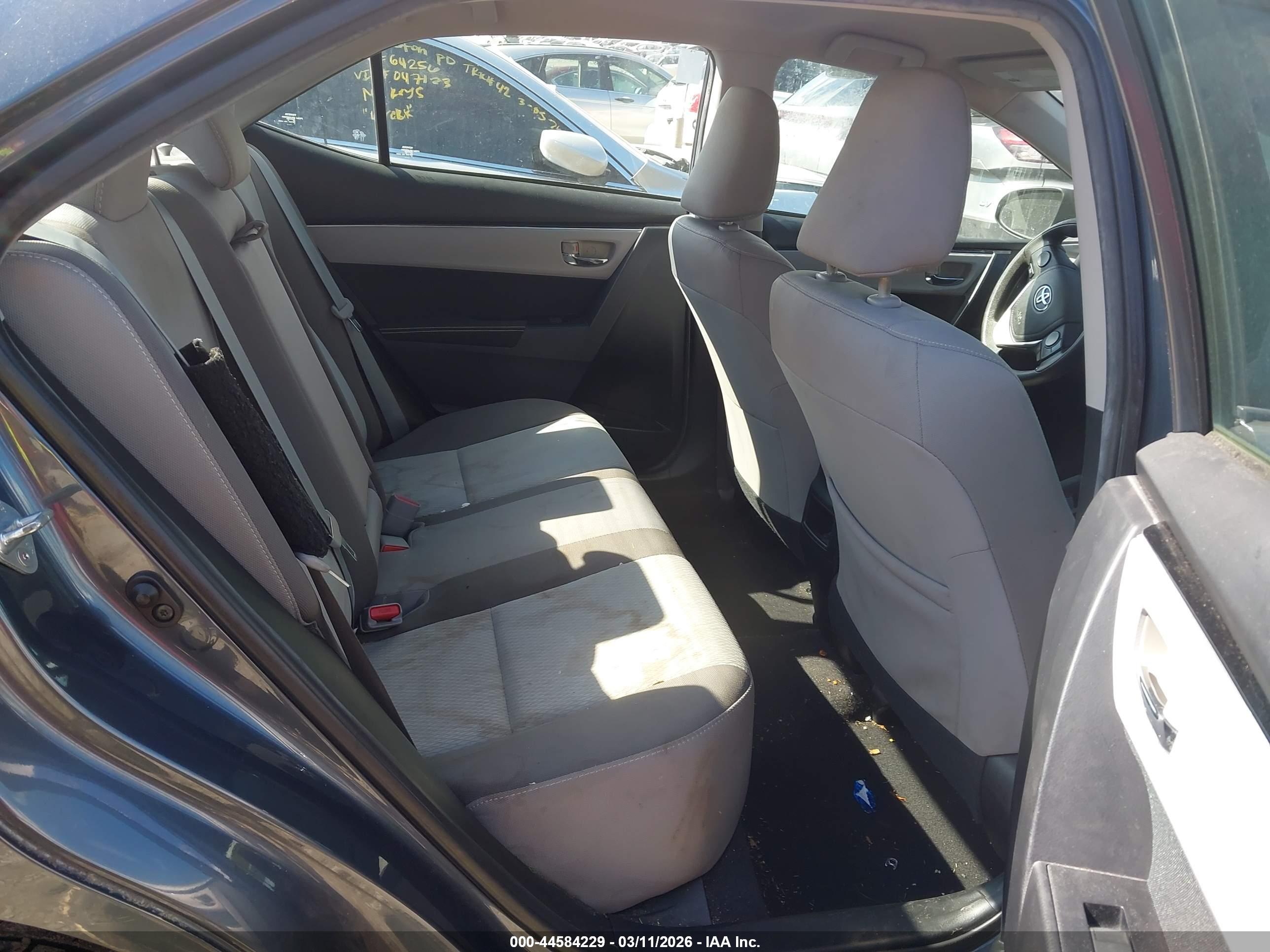 TOYOTA COROLLA image 8