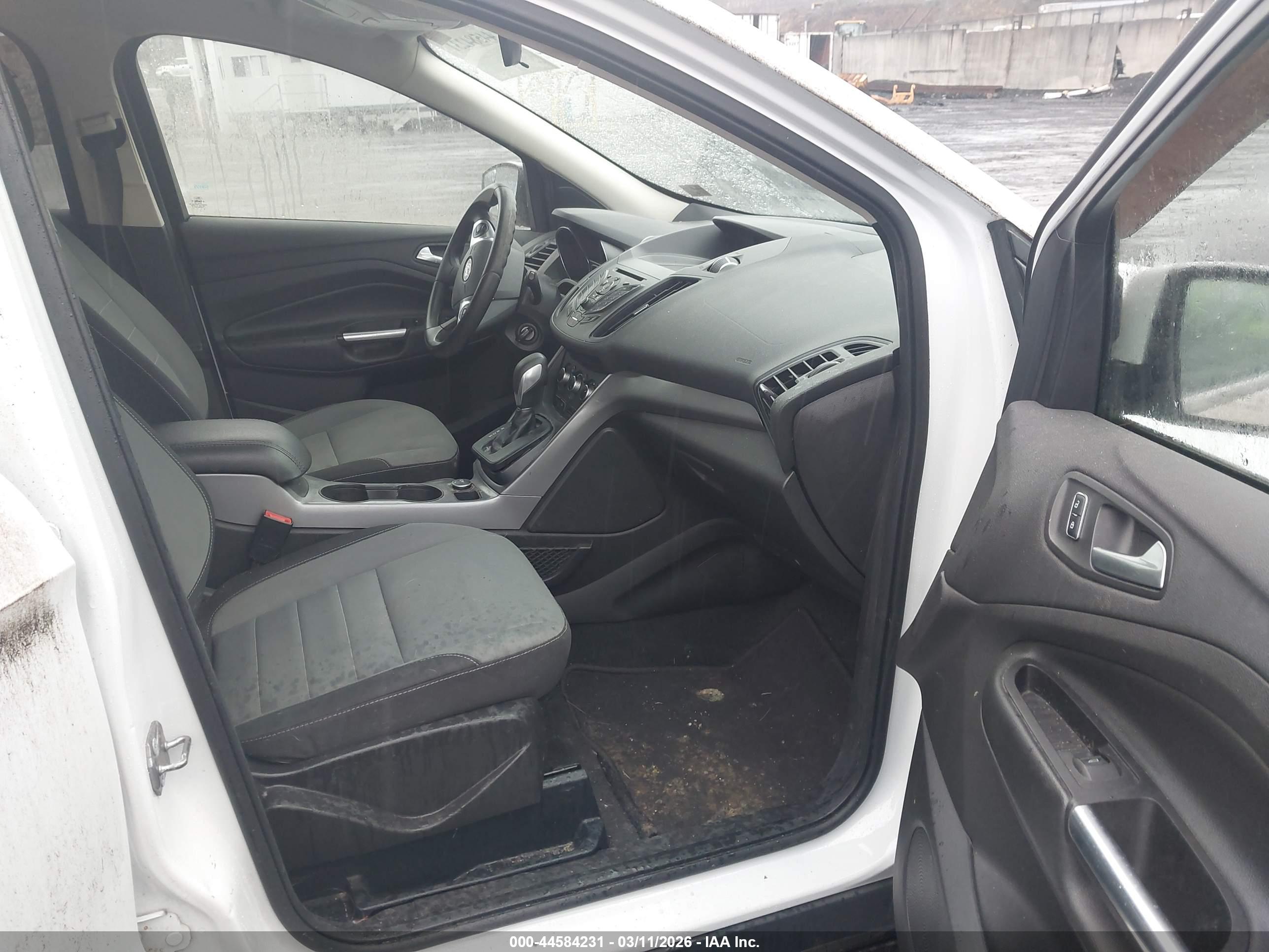 FORD ESCAPE image 5