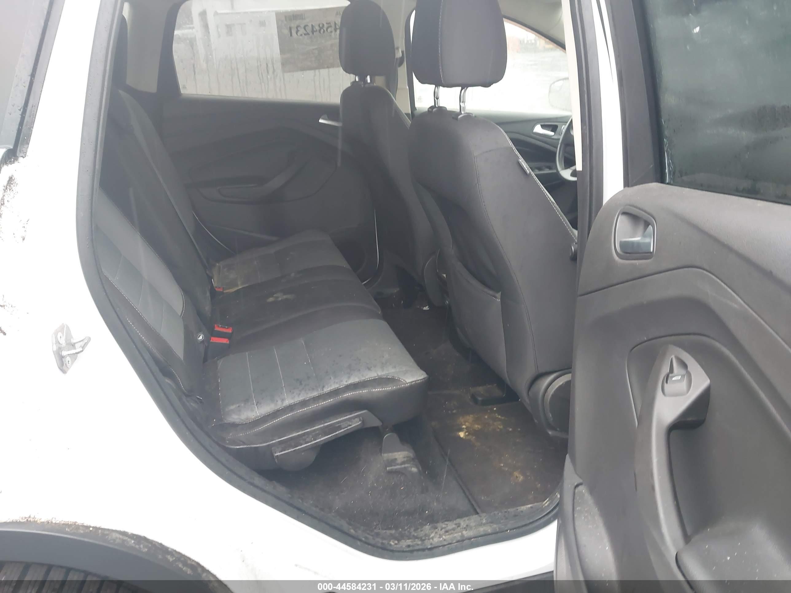 FORD ESCAPE image 8