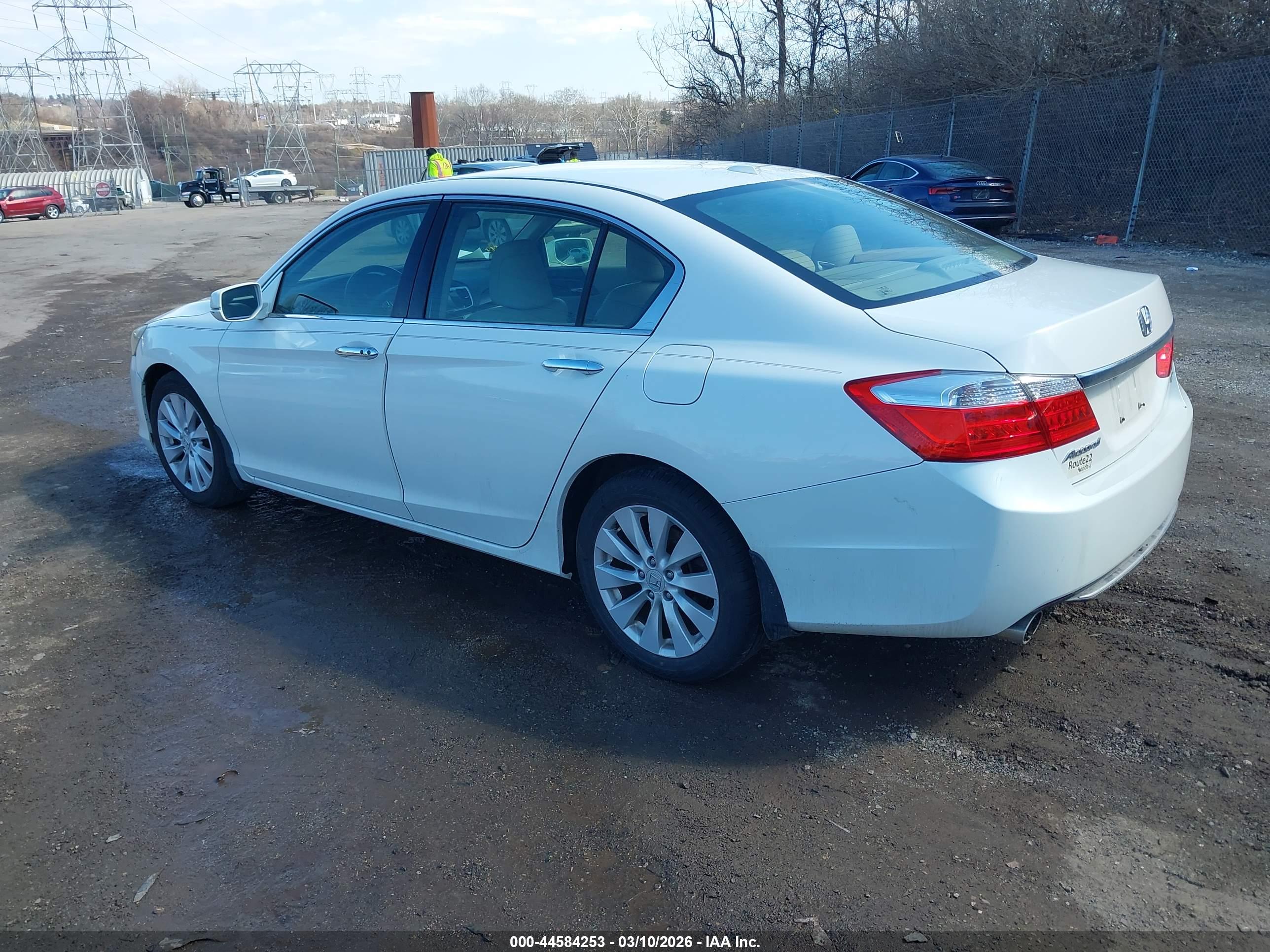 HONDA ACCORD image 3
