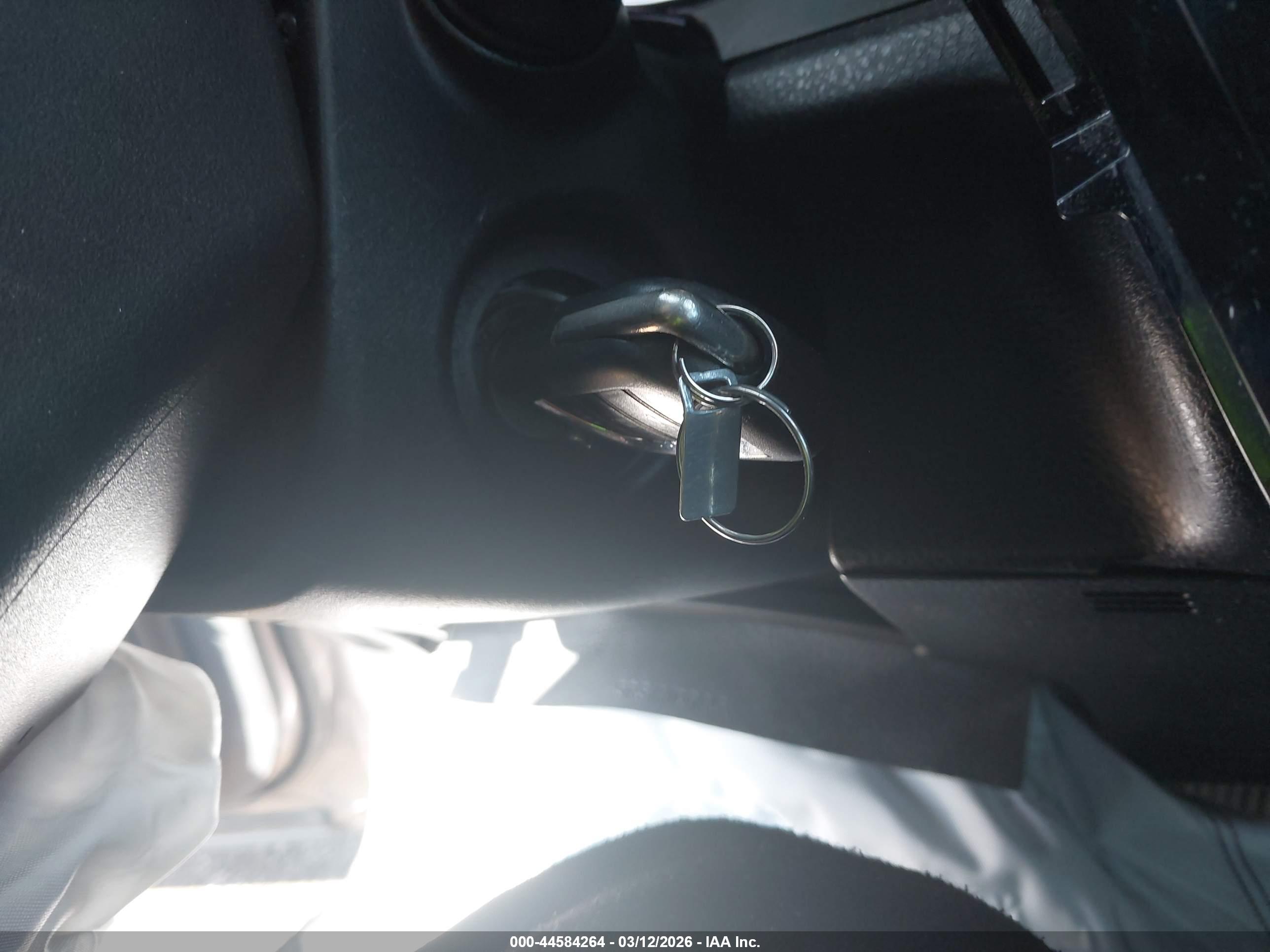 TOYOTA CAMRY image 11