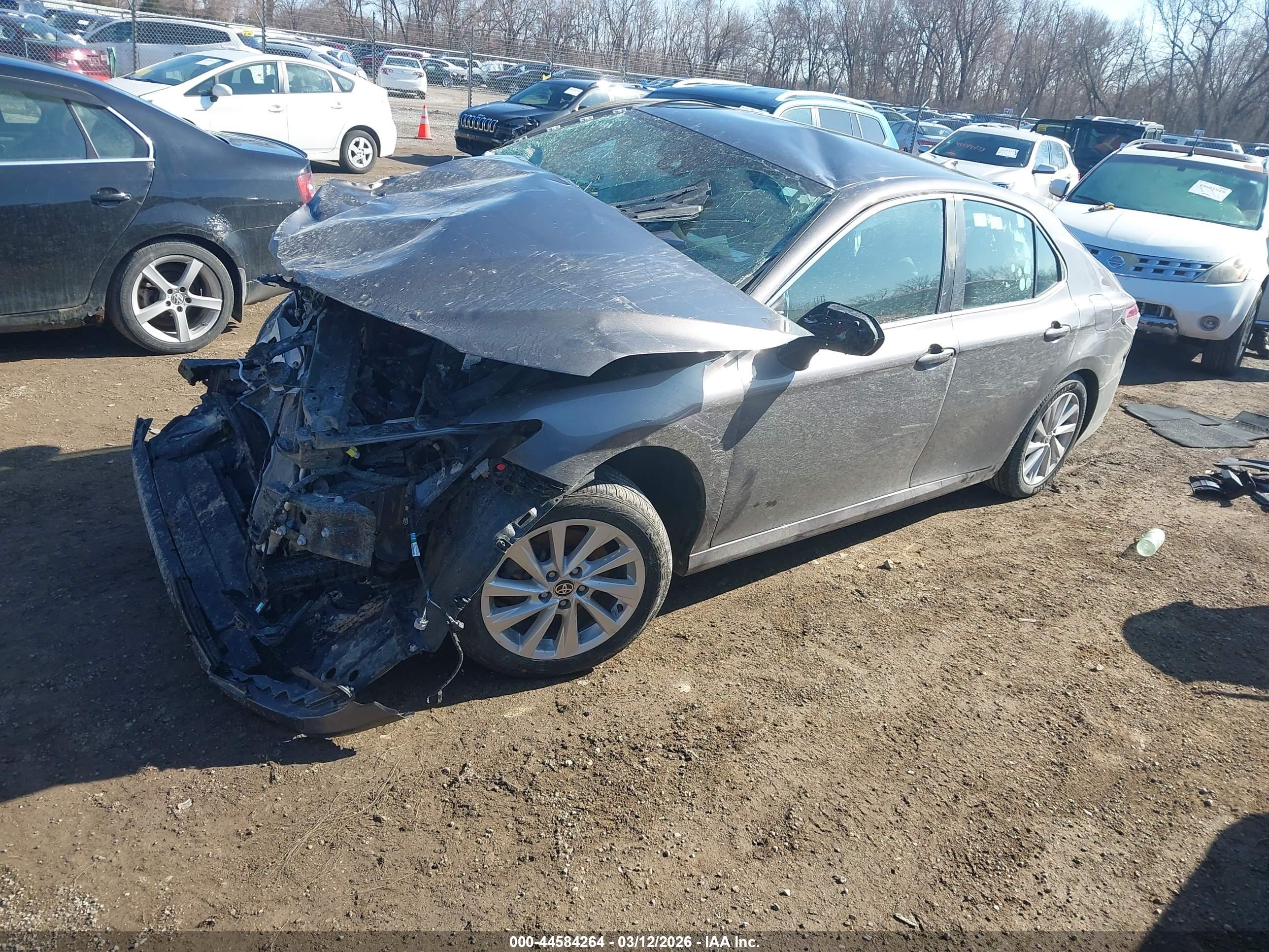 TOYOTA CAMRY image 2