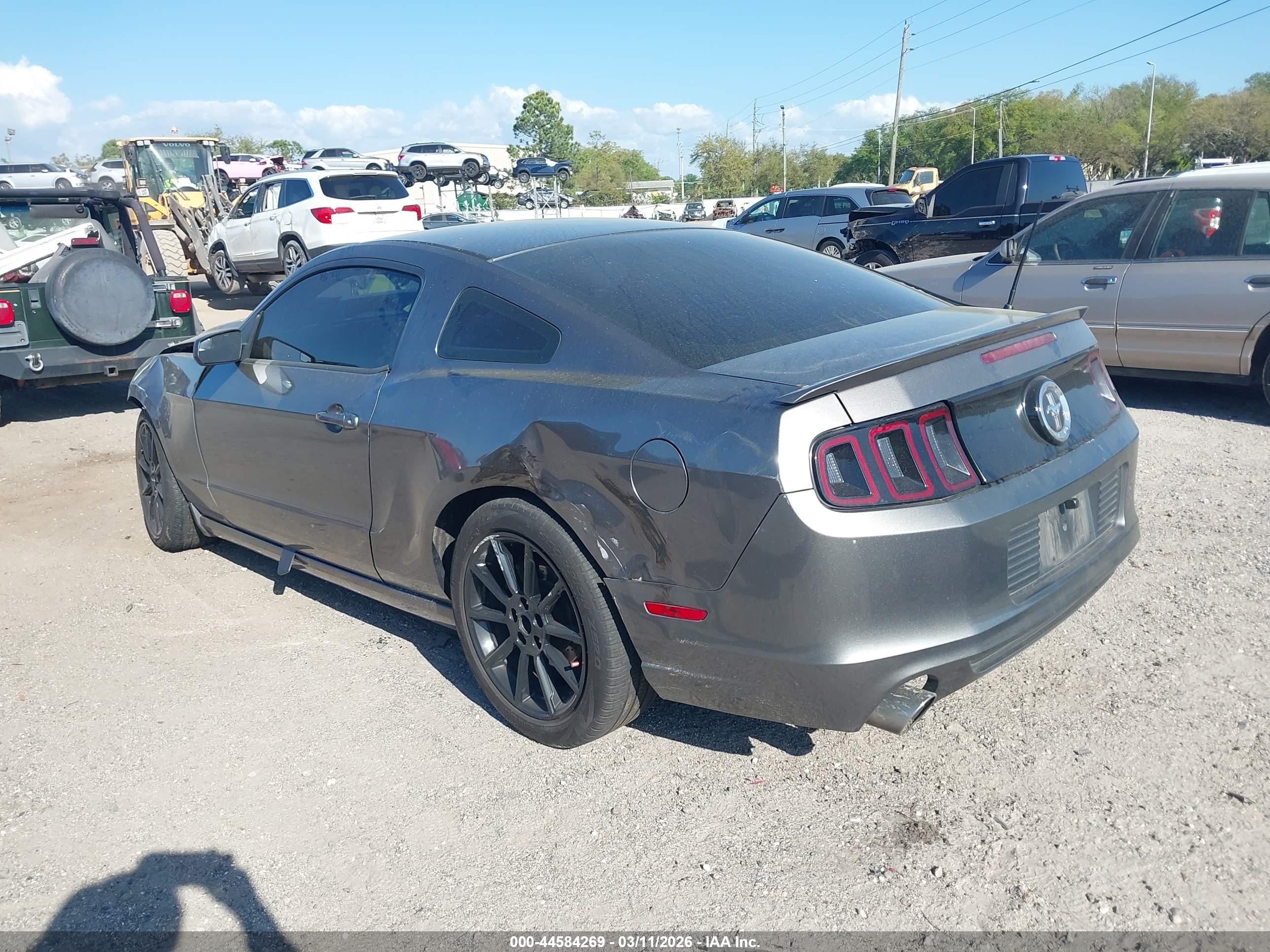 FORD MUSTANG image 3