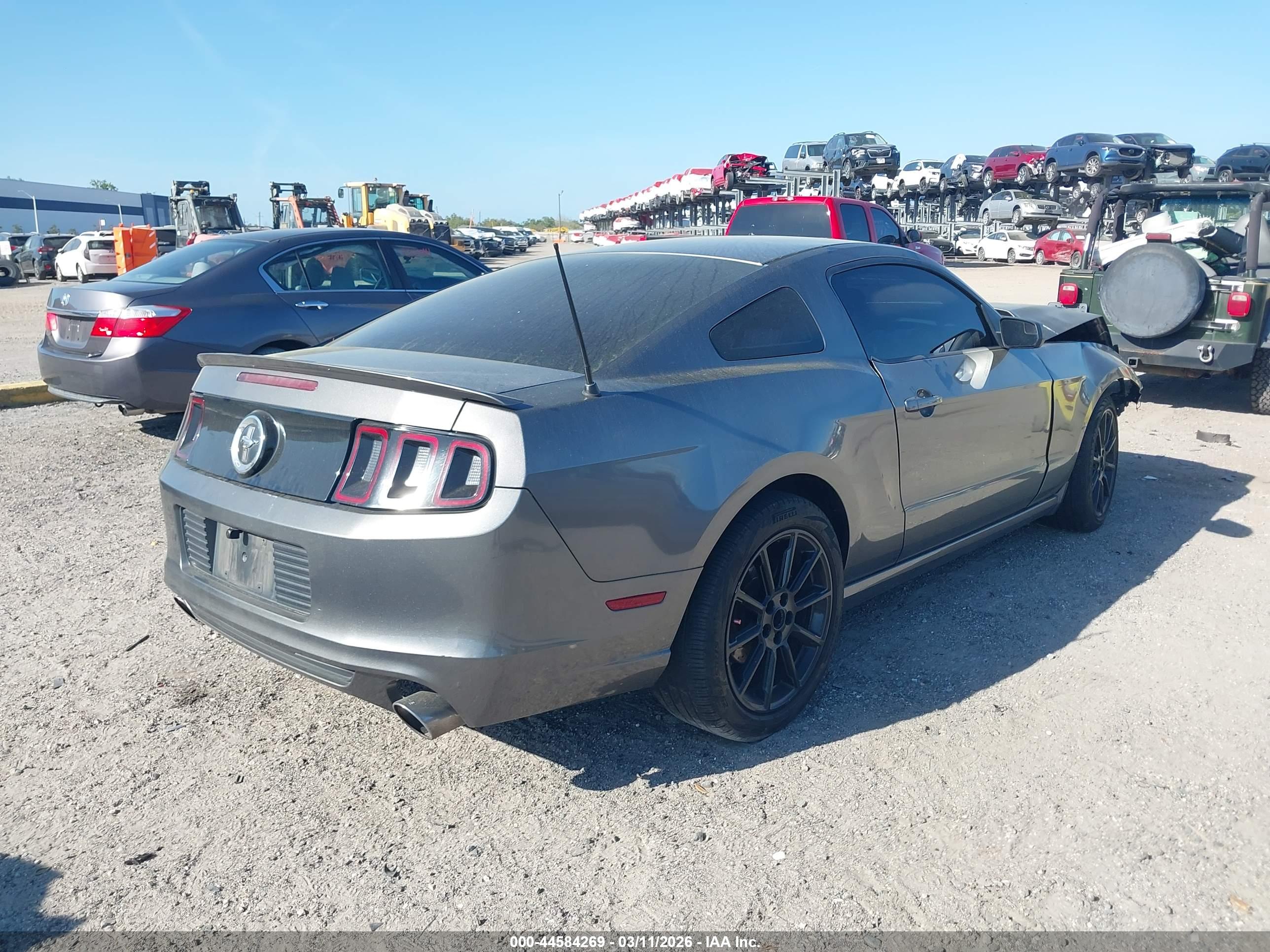 FORD MUSTANG image 4