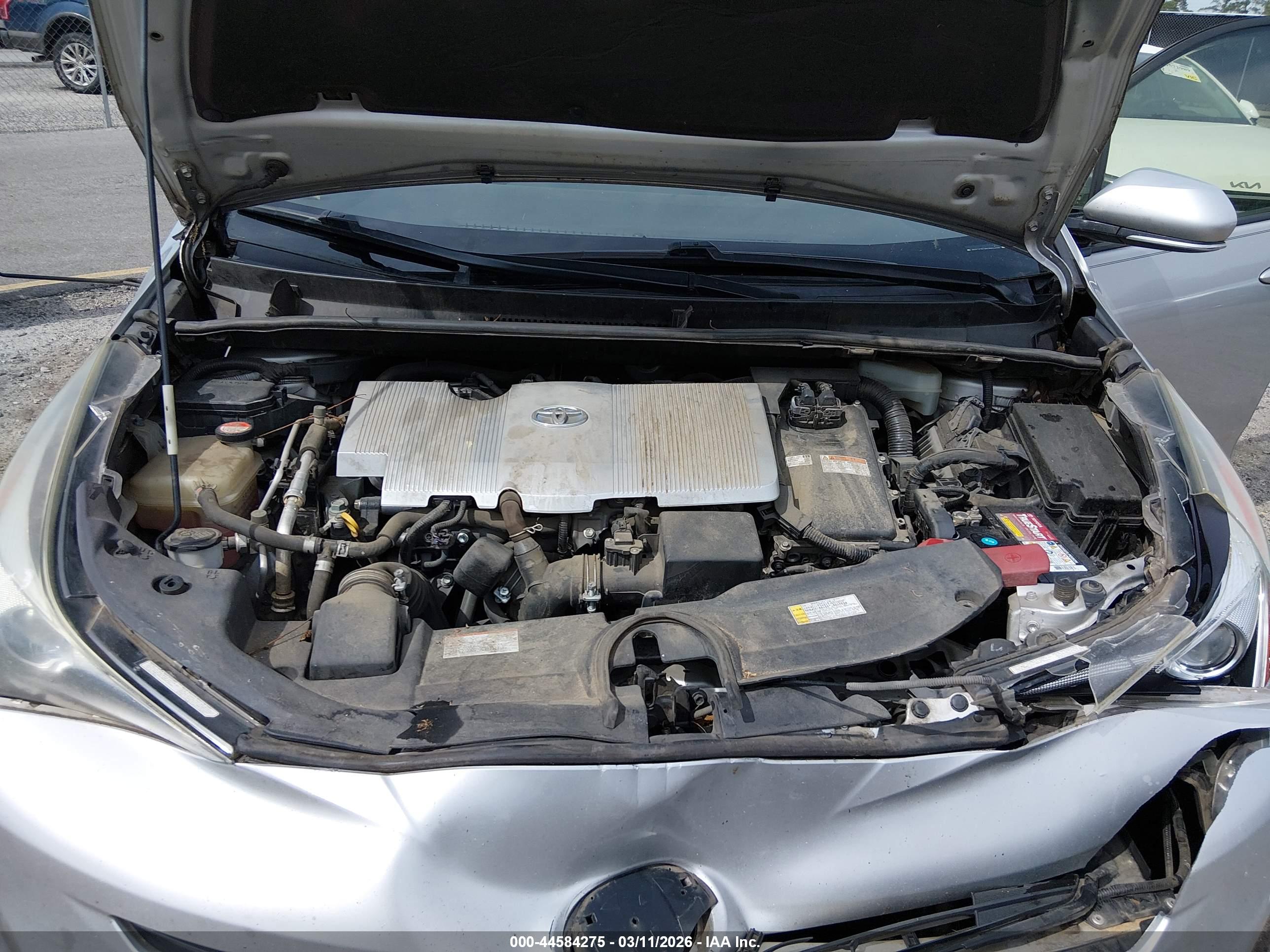 TOYOTA PRIUS image 10