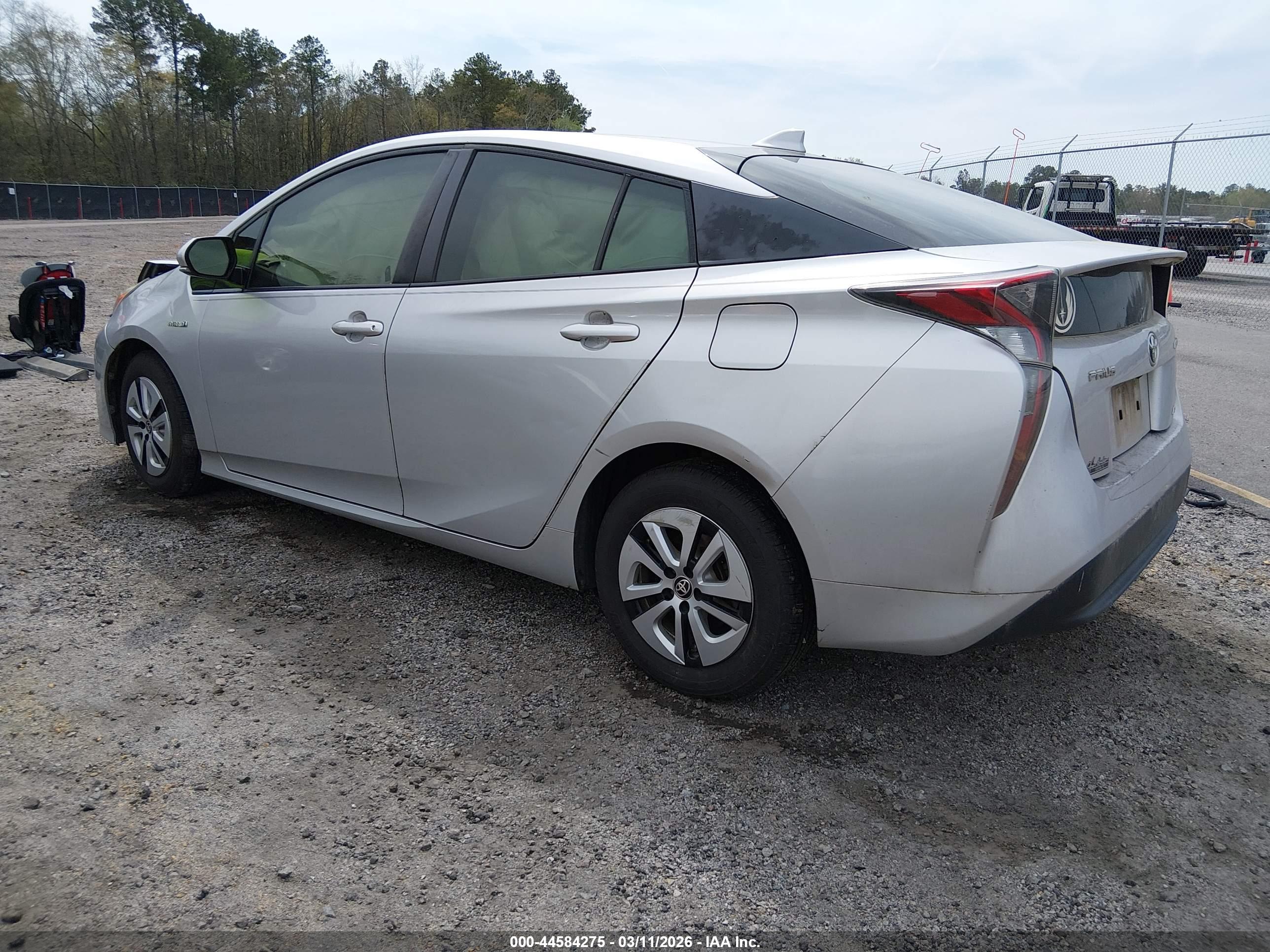 TOYOTA PRIUS image 3