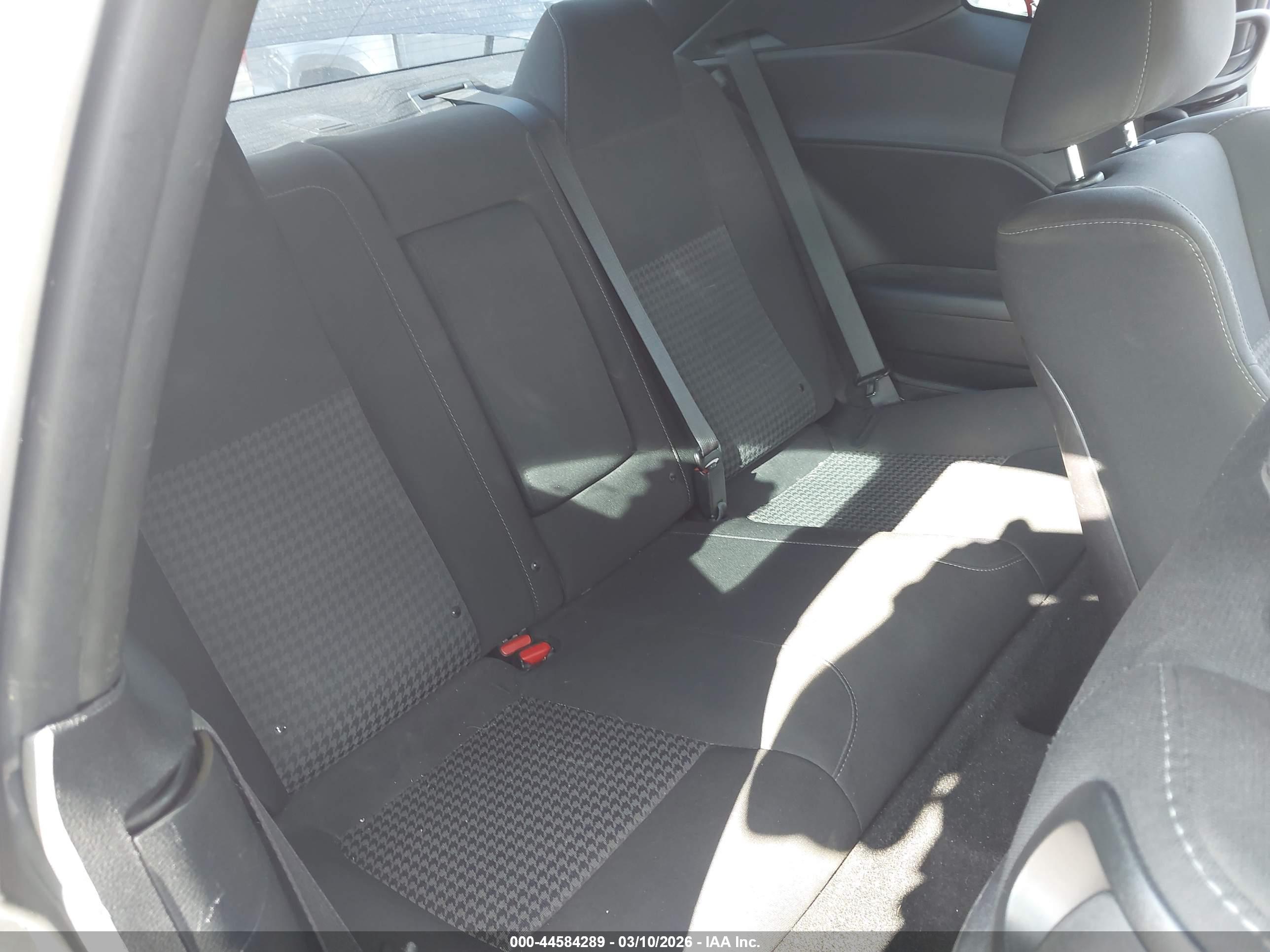 DODGE CHALLENGER image 8