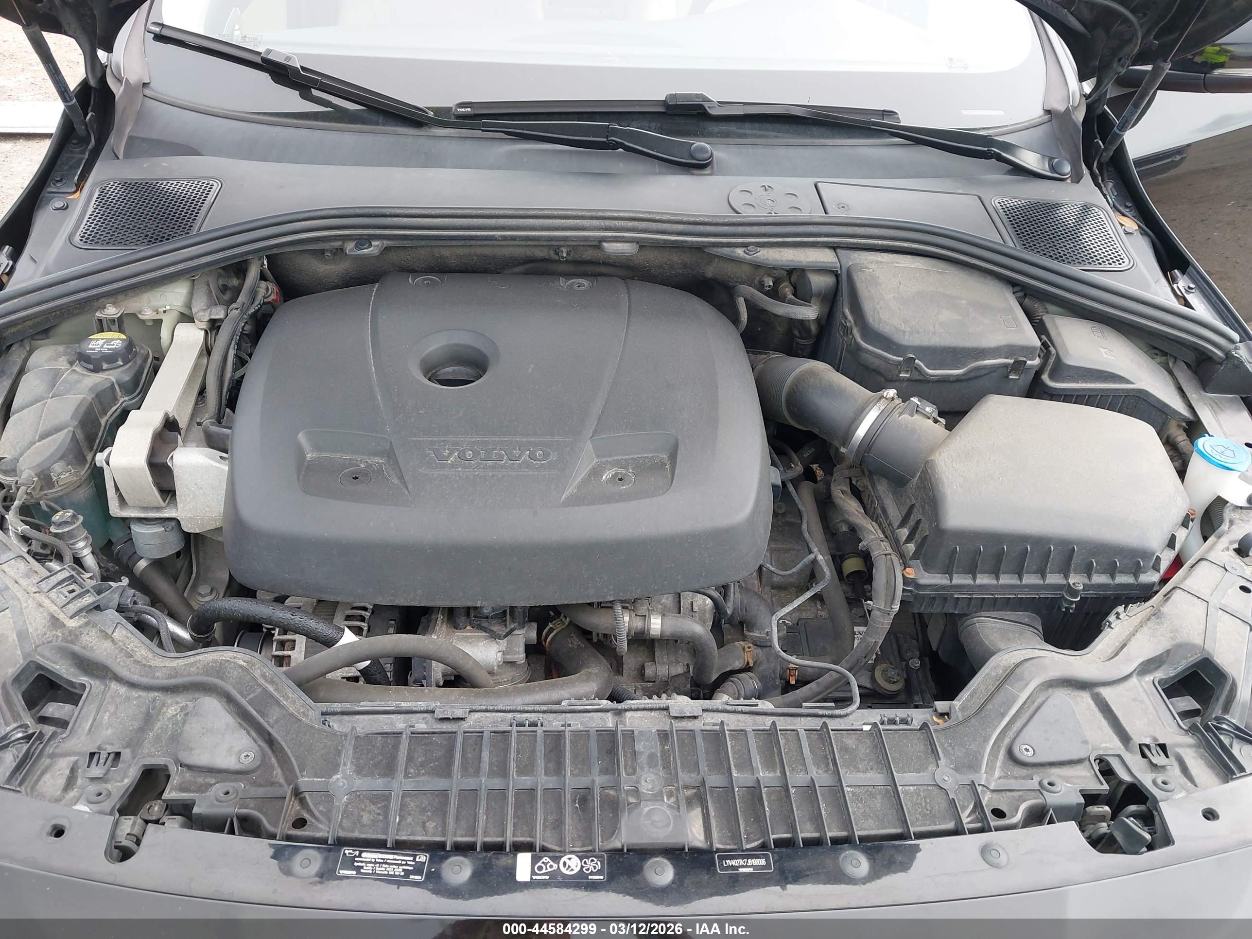 VOLVO S60 image 10