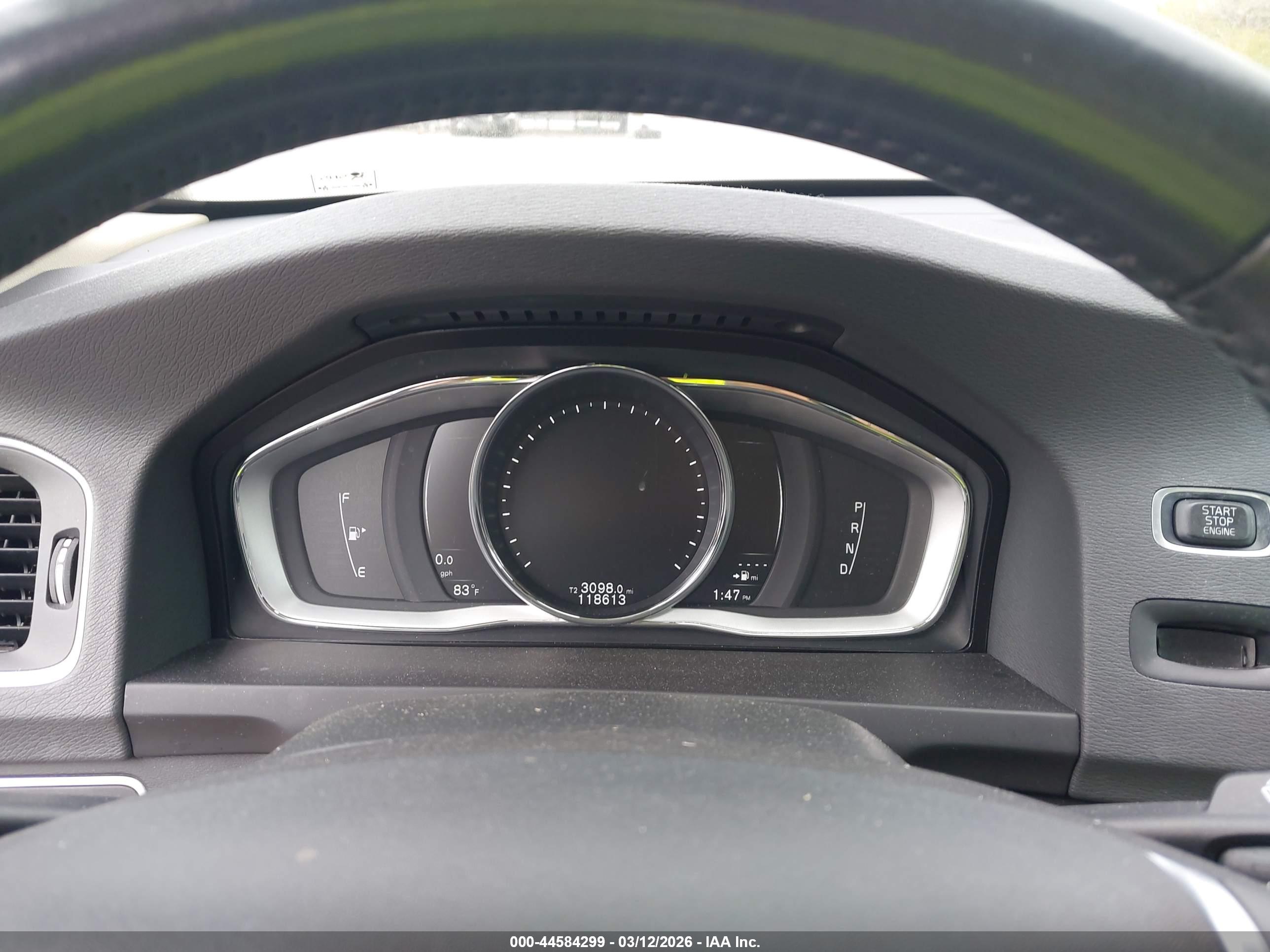 VOLVO S60 image 7