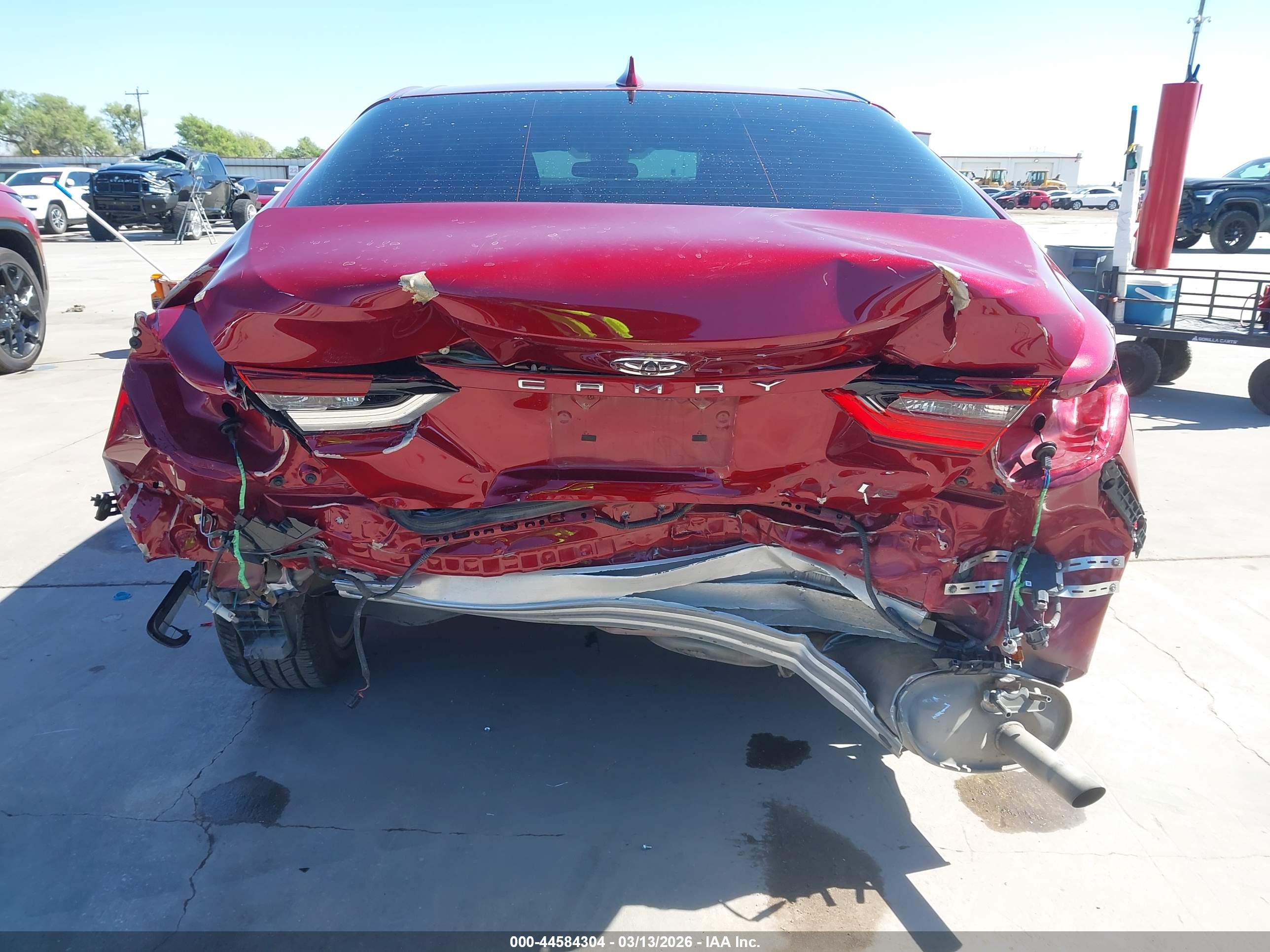 TOYOTA CAMRY image 6