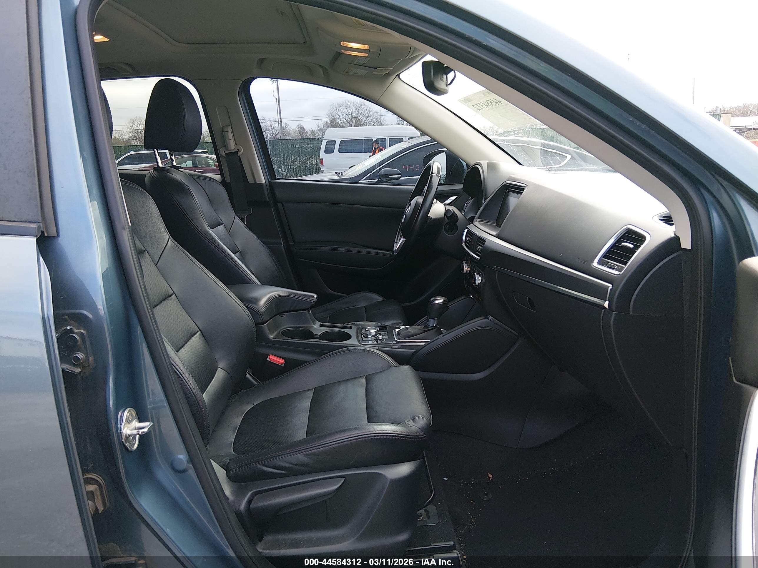 MAZDA CX-5 image 5