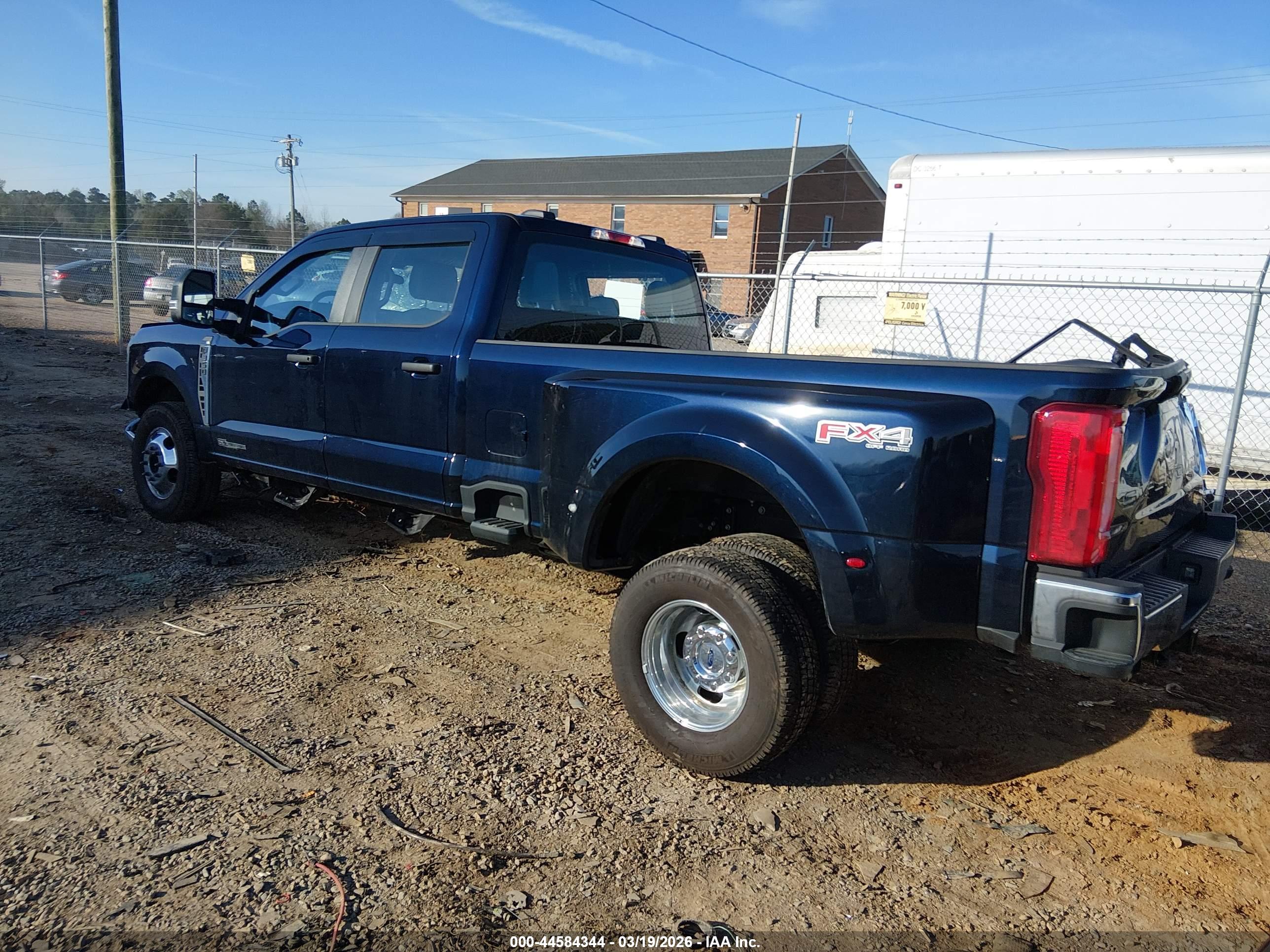 FORD F-350 image 3