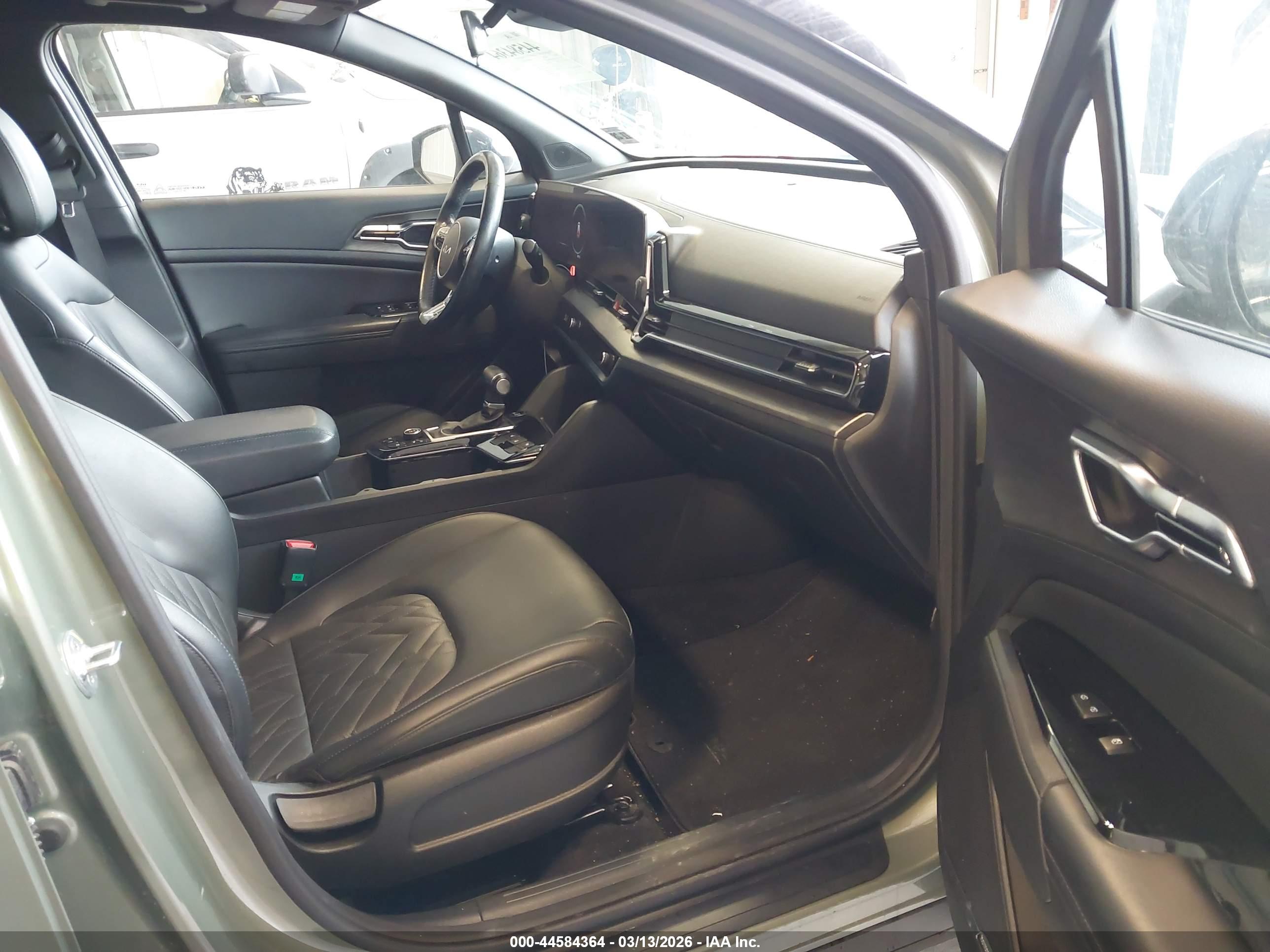 KIA SPORTAGE image 5