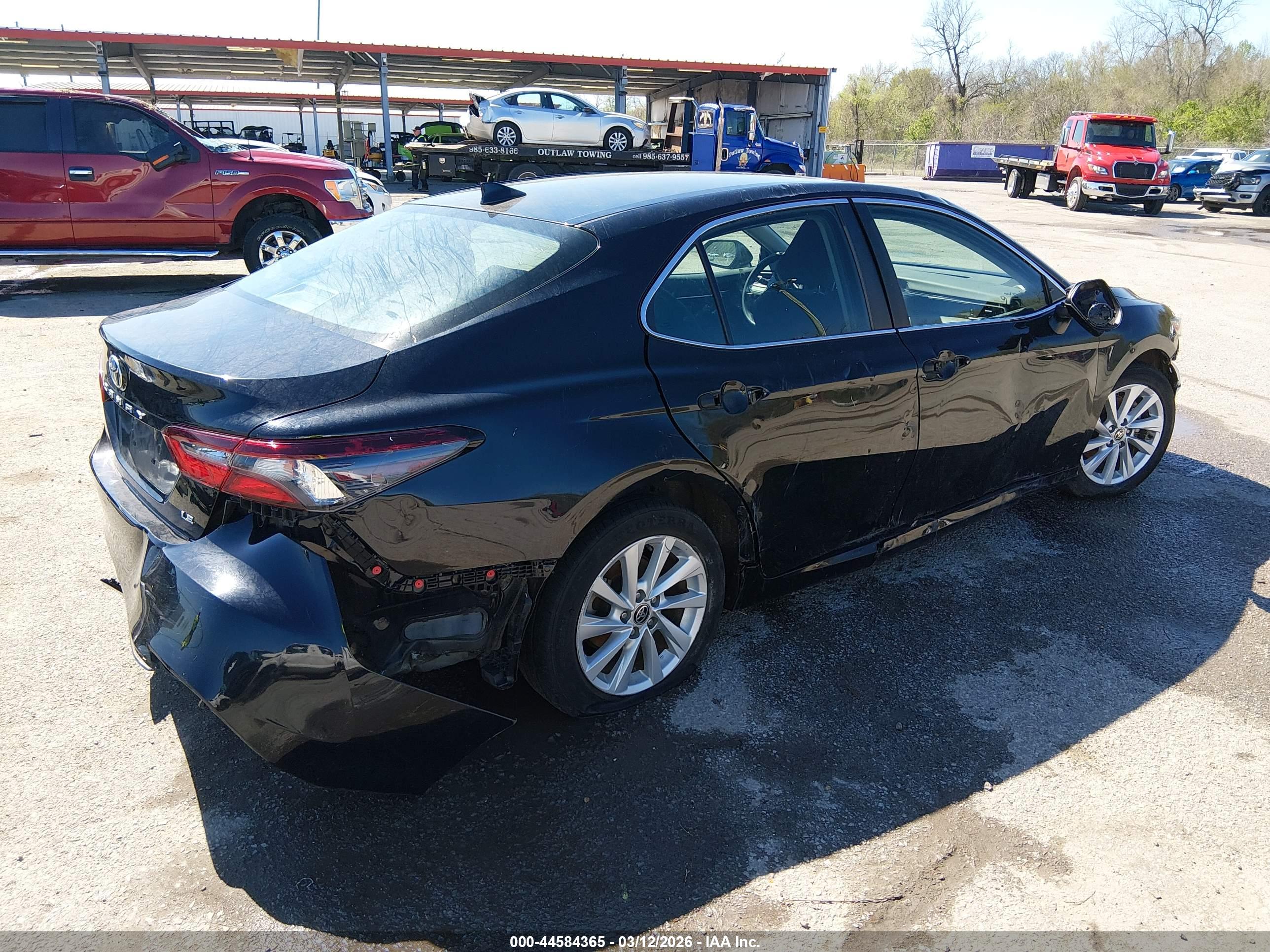 TOYOTA CAMRY image 4