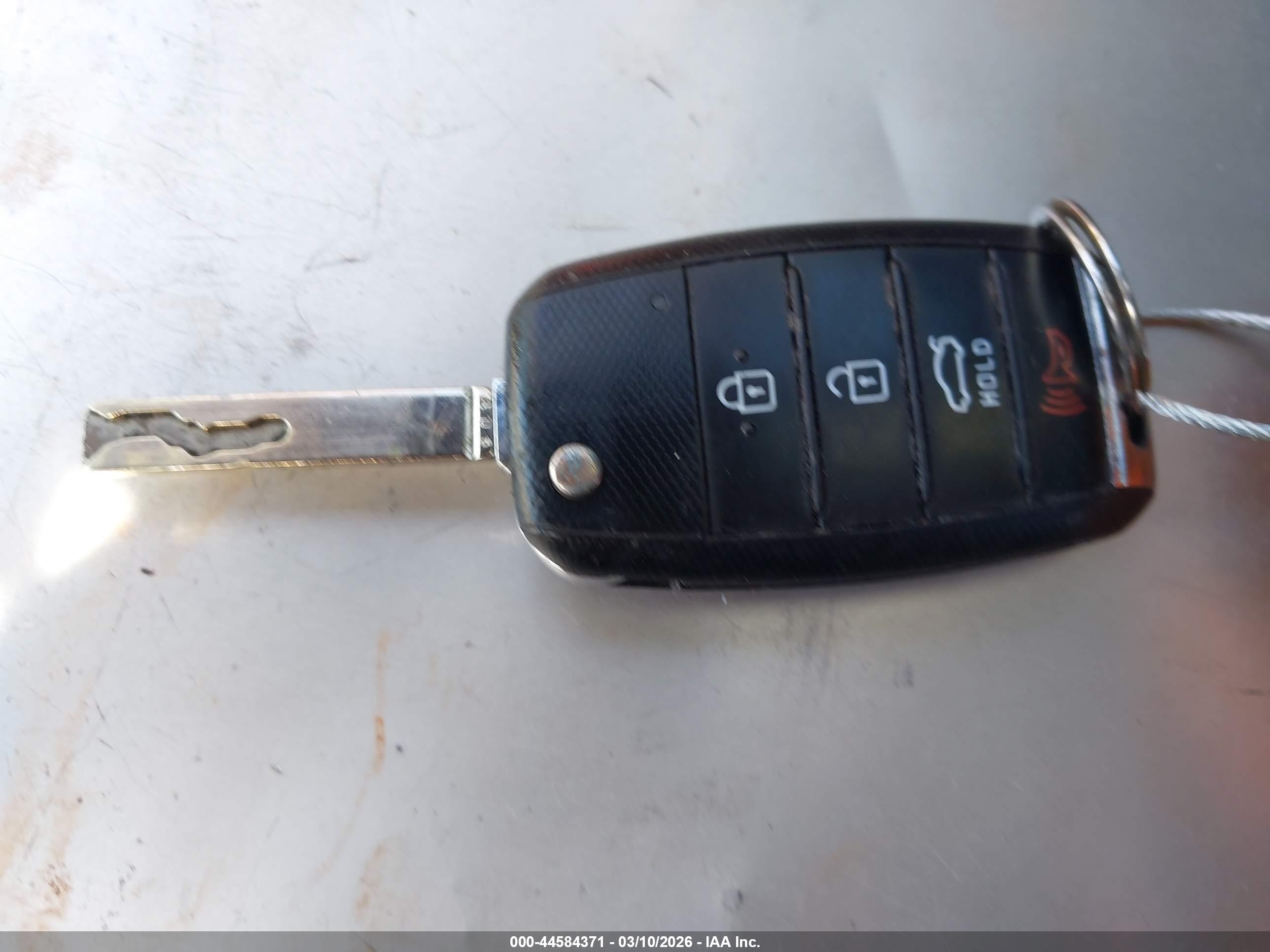 KIA RIO image 11