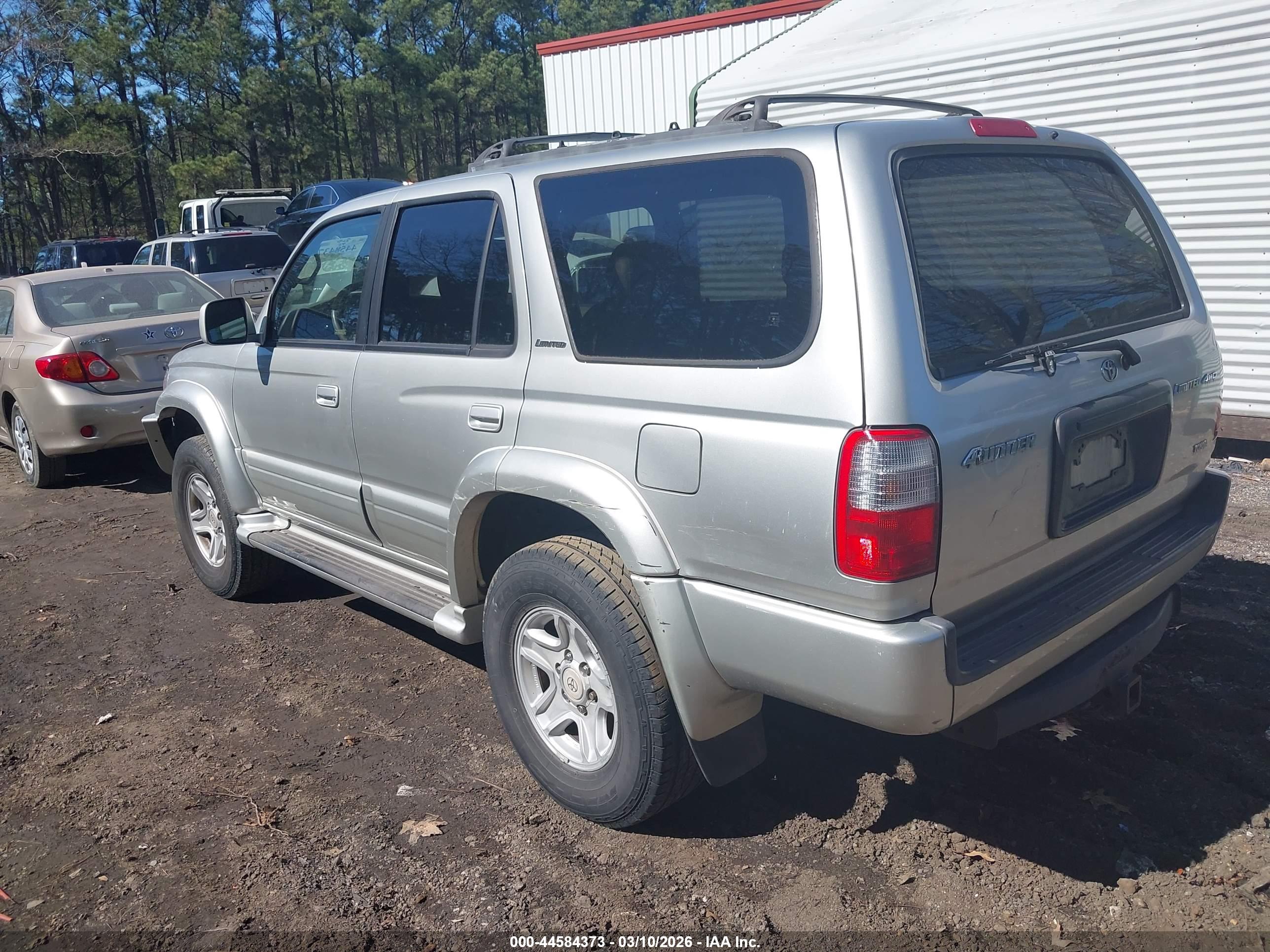 TOYOTA 4RUNNER image 3