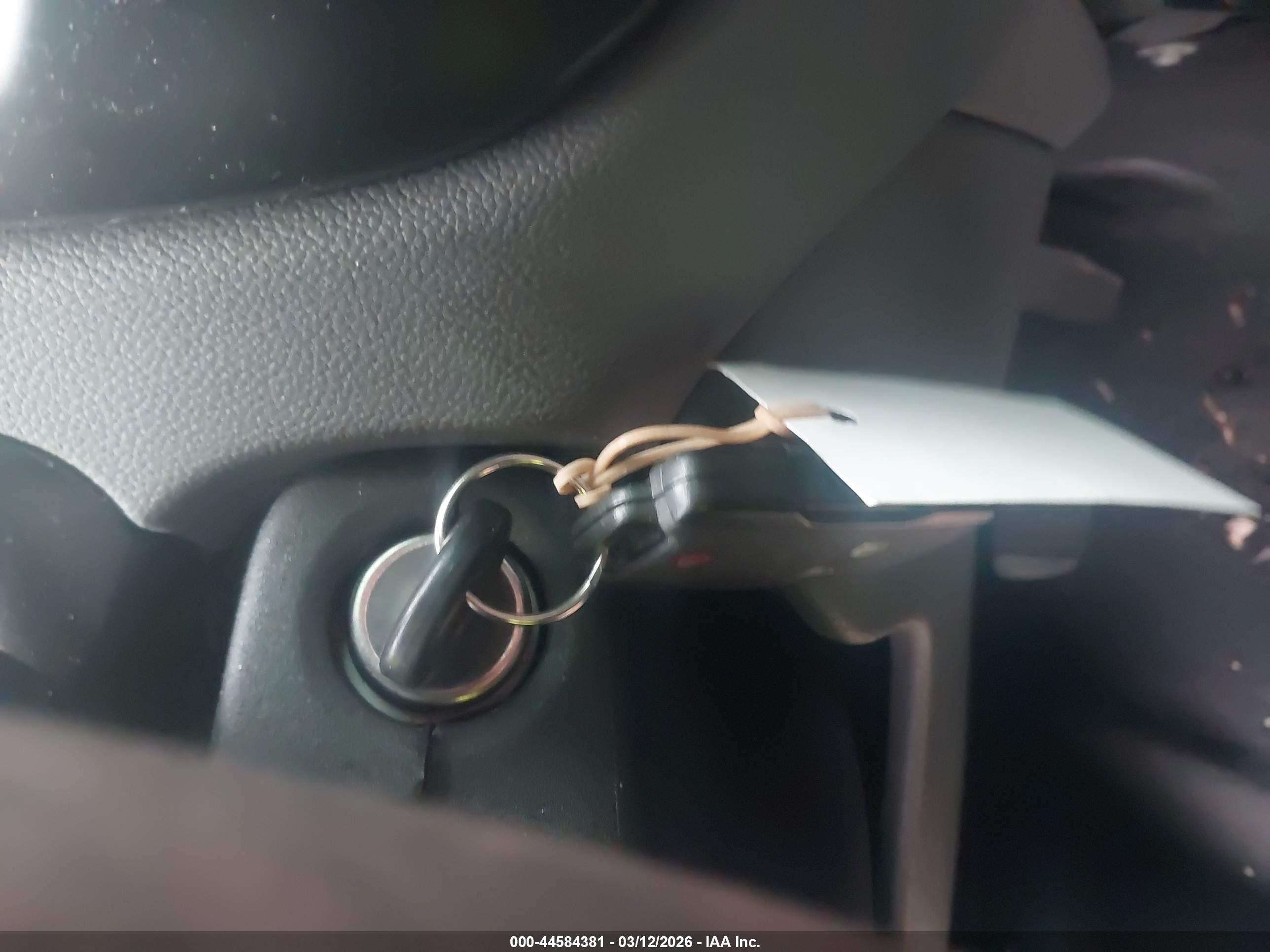 GMC CANYON image 11