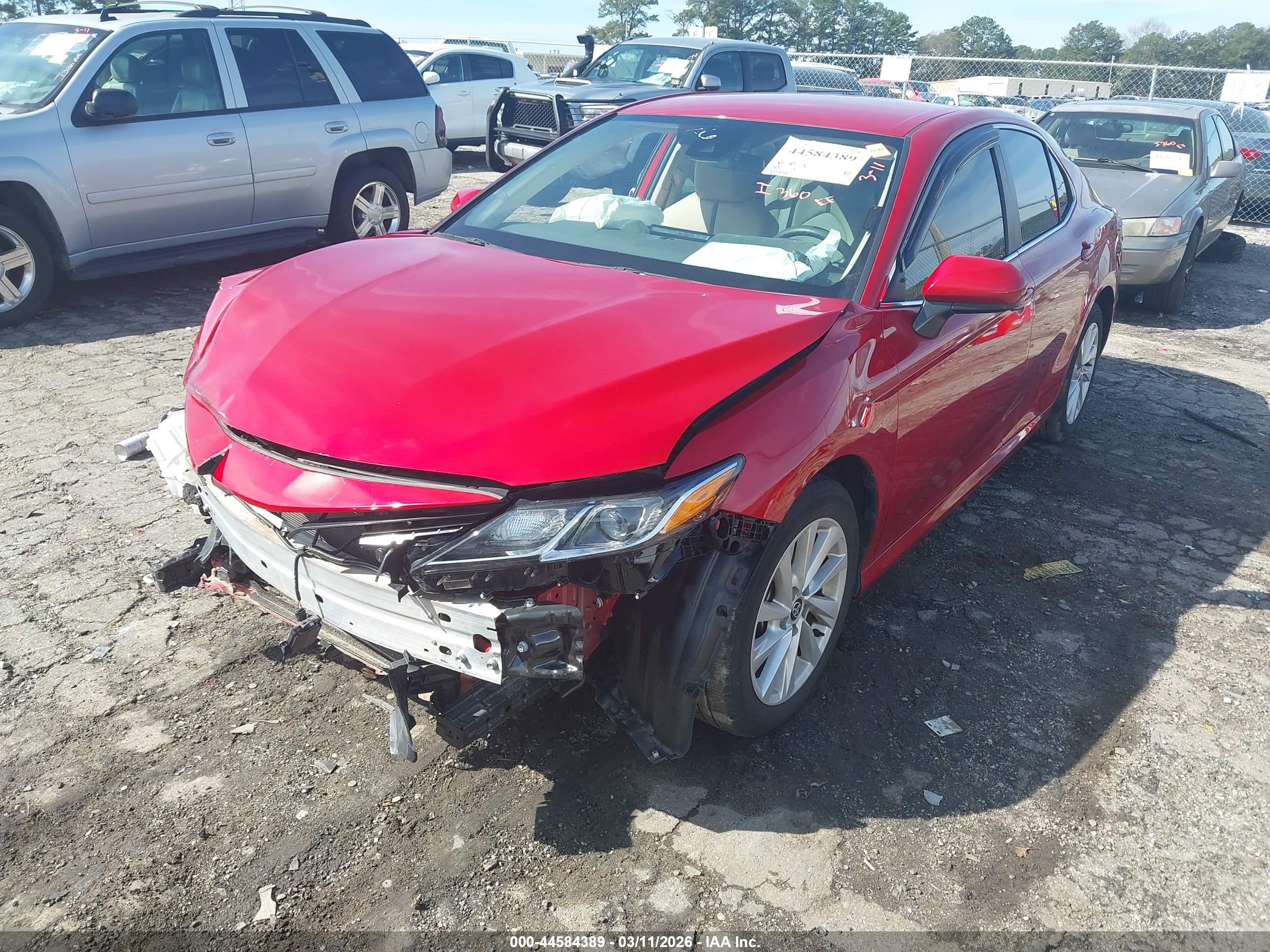TOYOTA CAMRY image 2