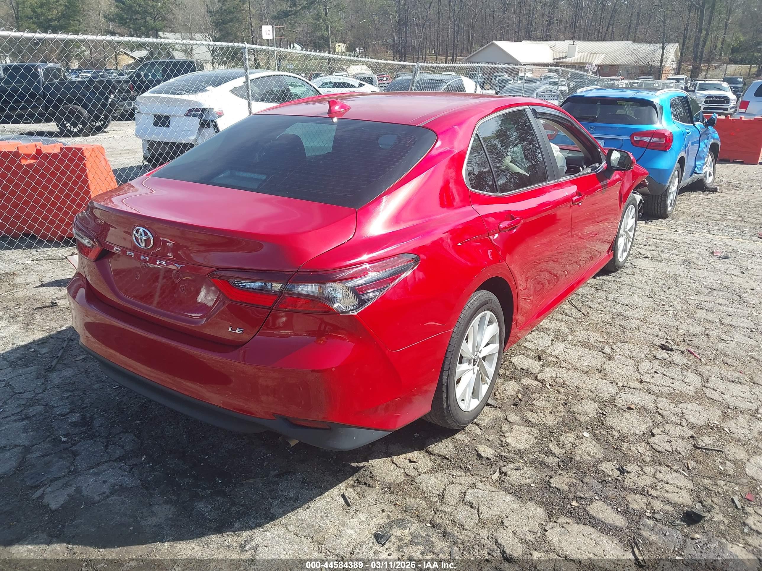 TOYOTA CAMRY image 4