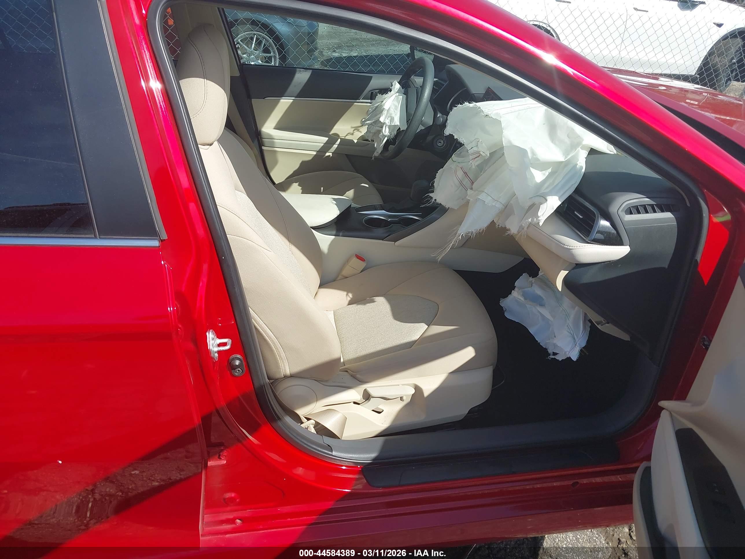 TOYOTA CAMRY image 5