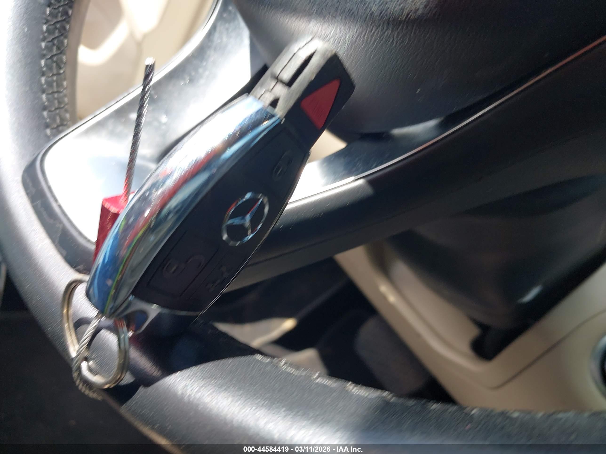 MERCEDES-BENZ C image 11