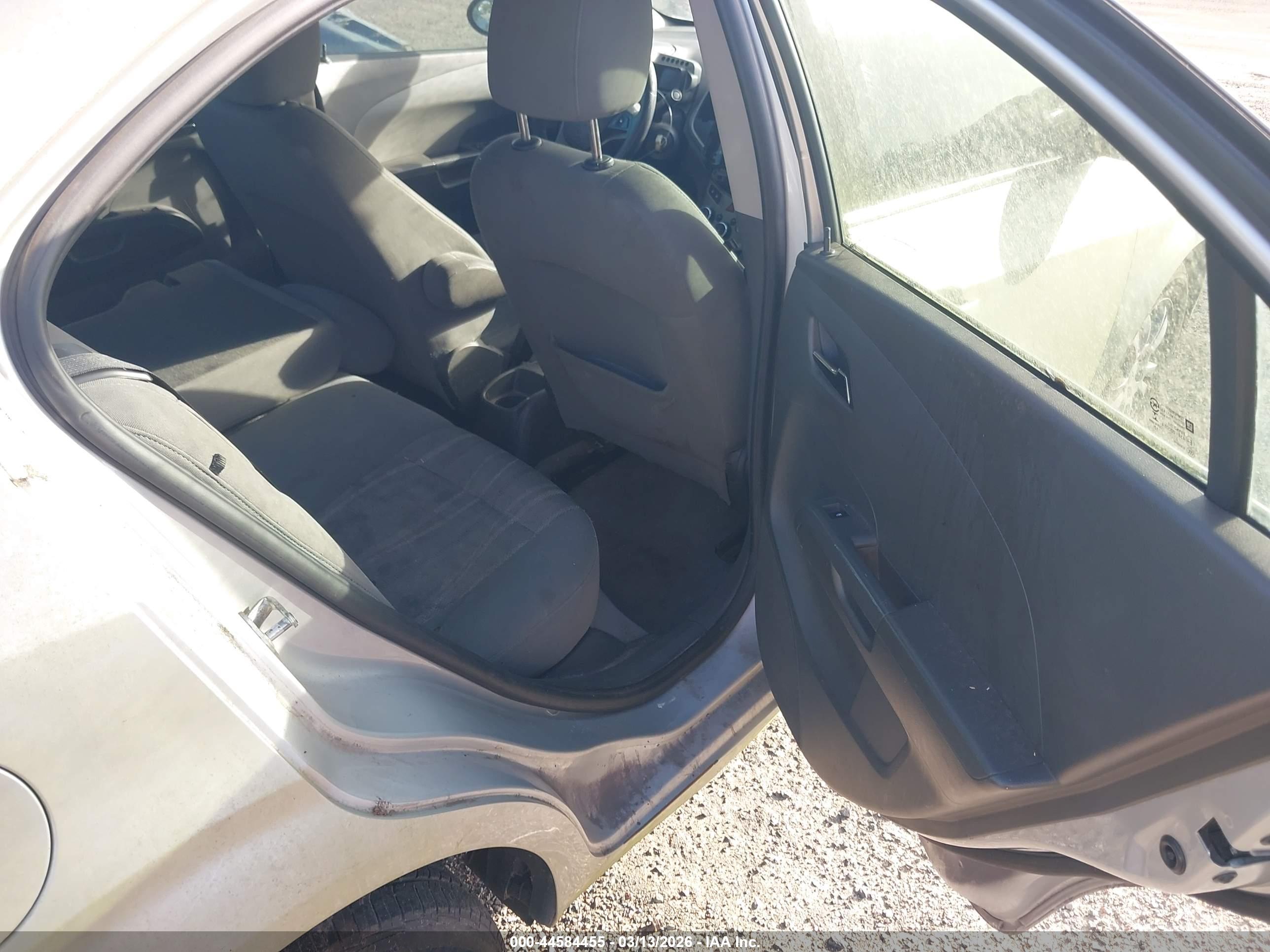 CHEVROLET SONIC image 8