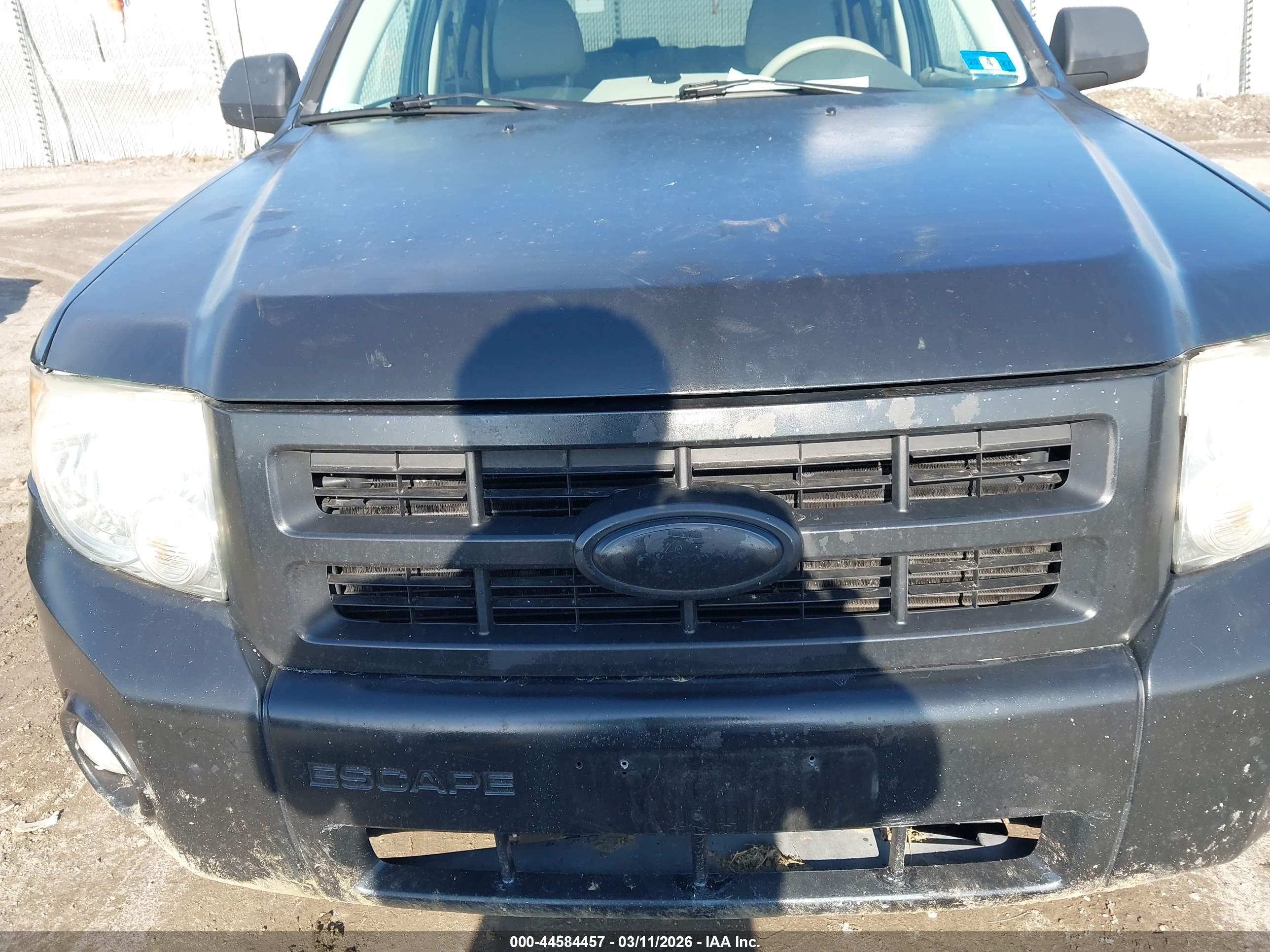 FORD ESCAPE image 6