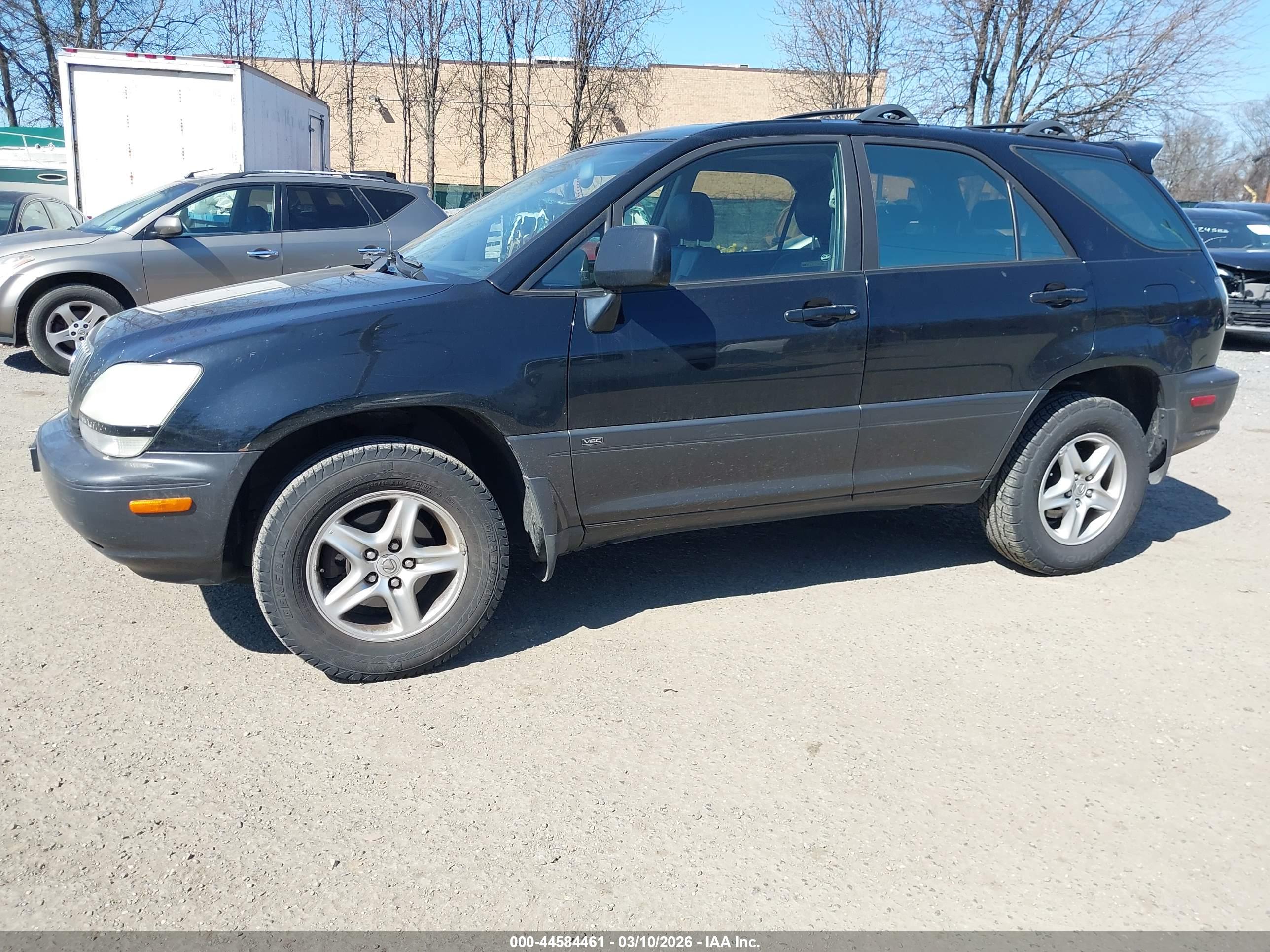 LEXUS RX image 2