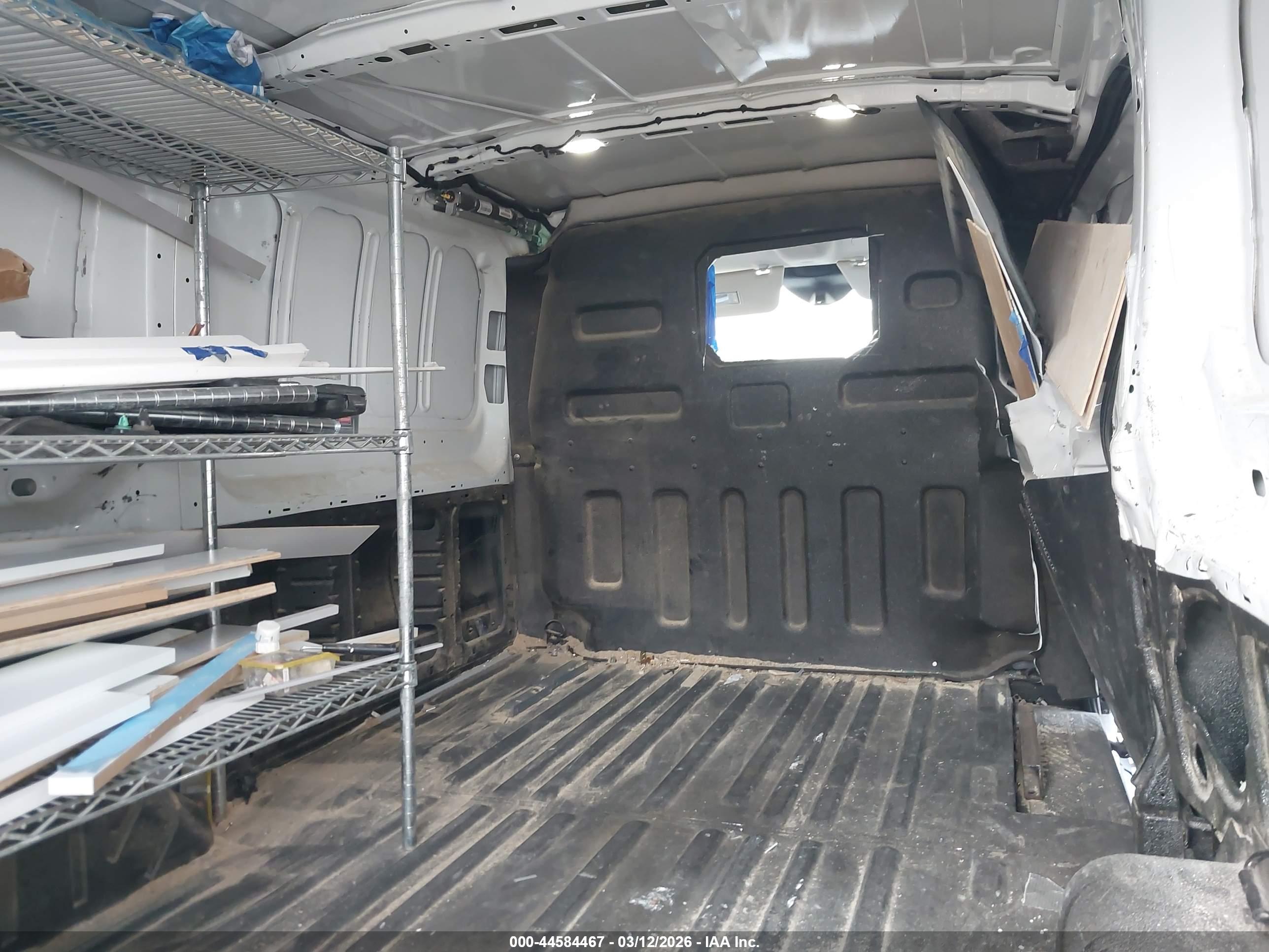 FORD TRANSIT-150 image 8