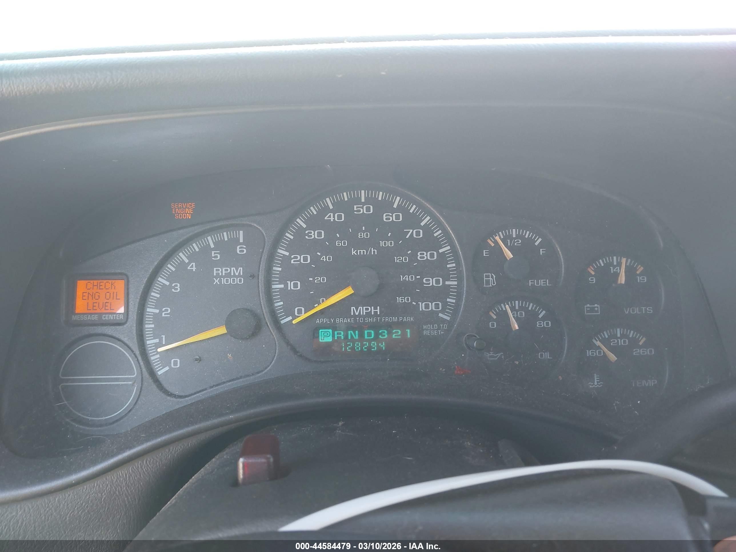 CHEVROLET SILVERADO image 7