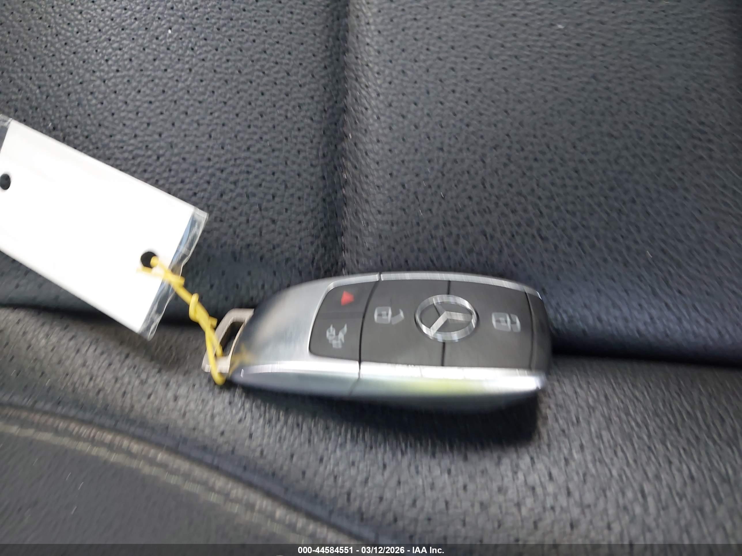 MERCEDES-BENZ GLE image 11