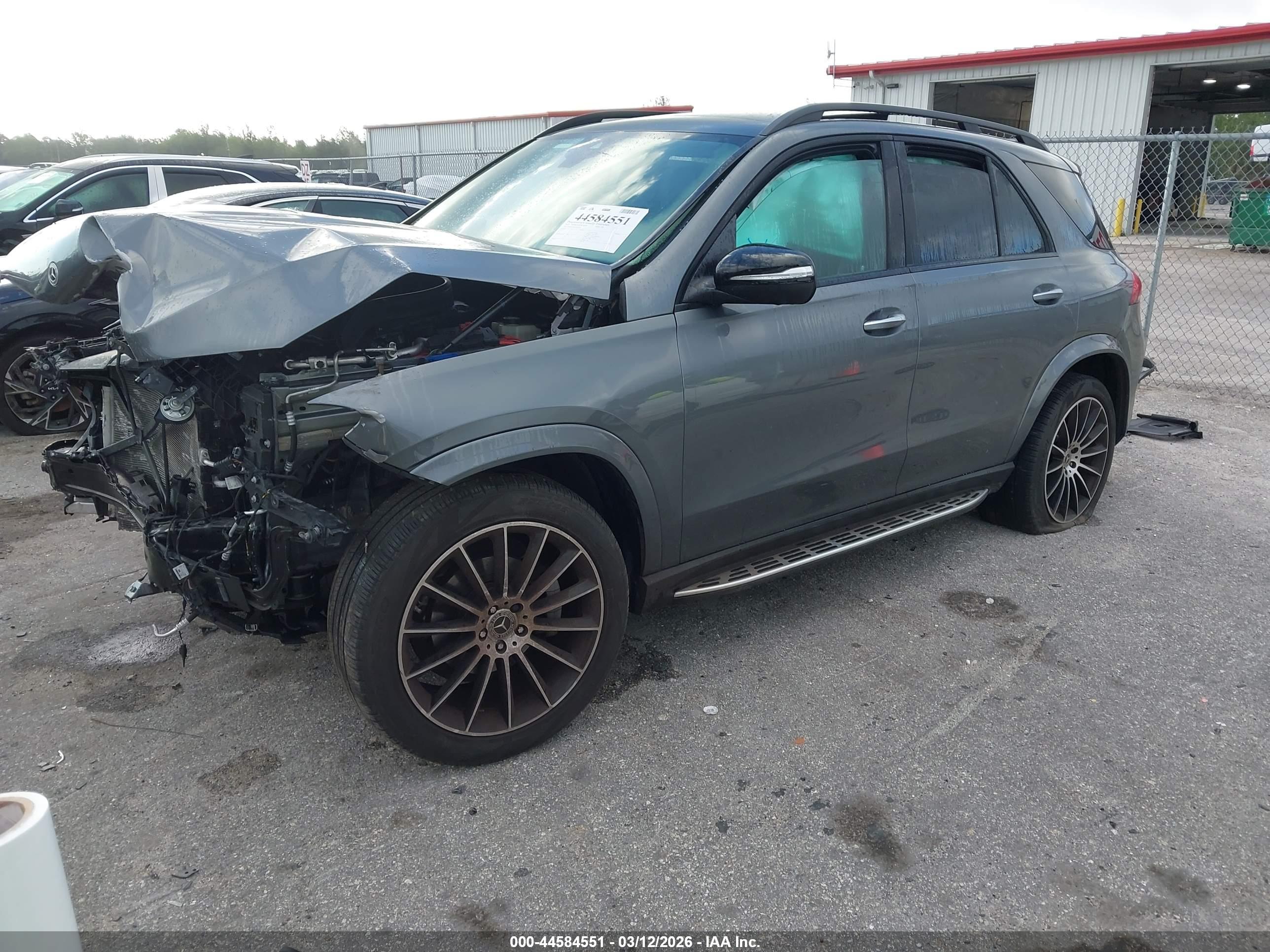 MERCEDES-BENZ GLE image 2